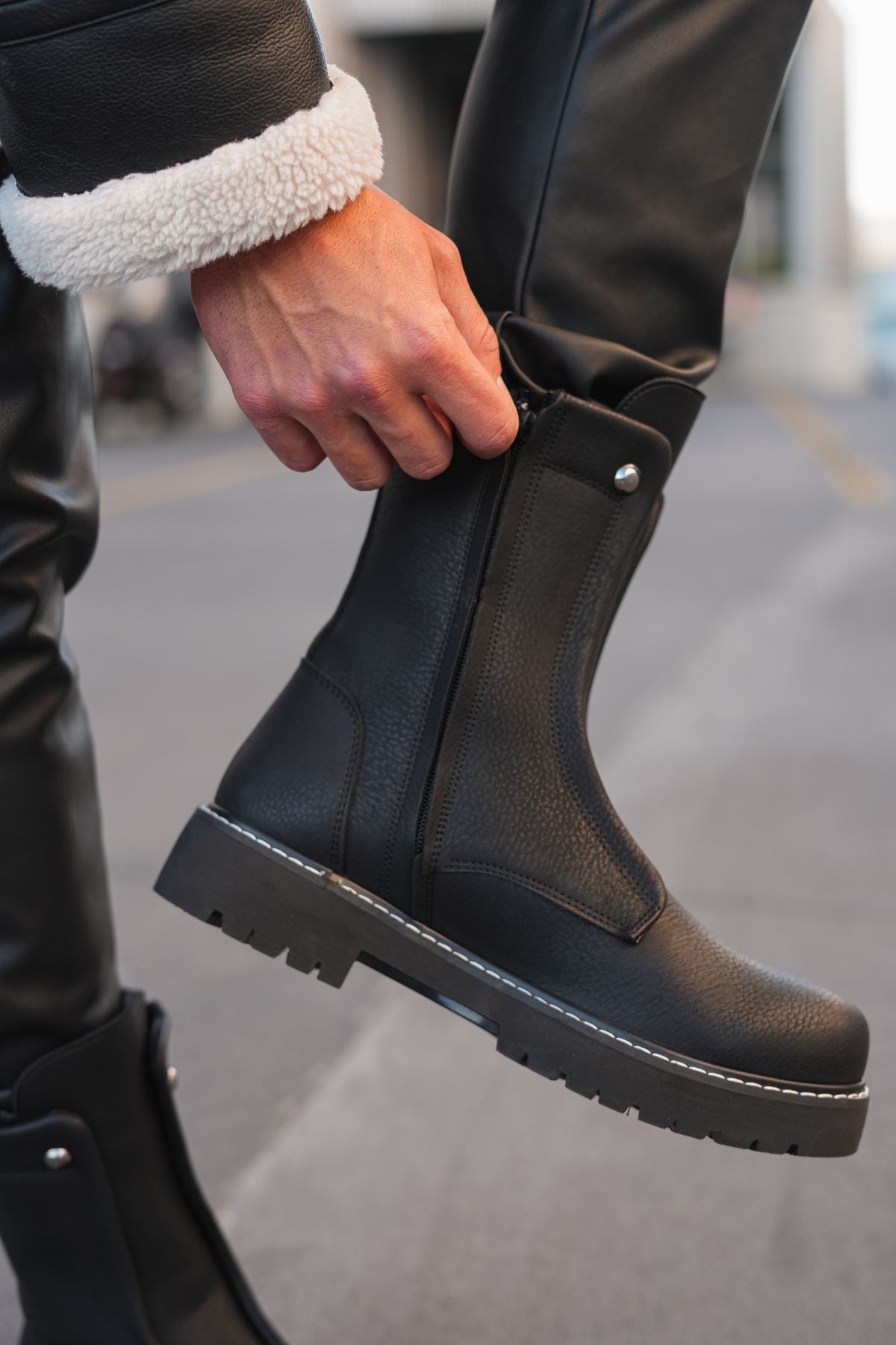 CH027 Men's  Black-Black Sole Casual Winter Boots - STREETMODE ™