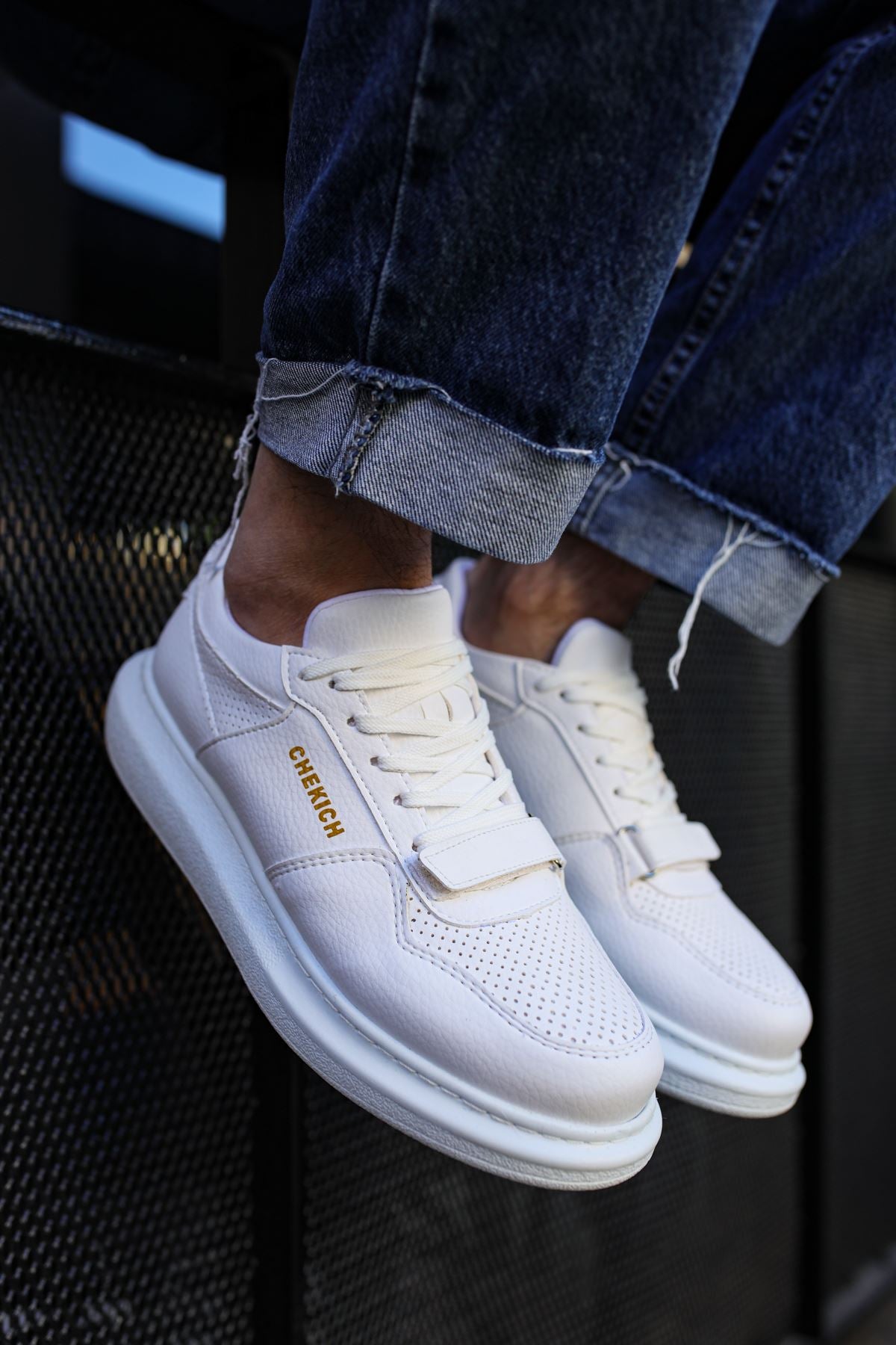 CH073 Men's Unisex Full White Lace-Up Casual Sneaker Sports Shoes - STREETMODE ™