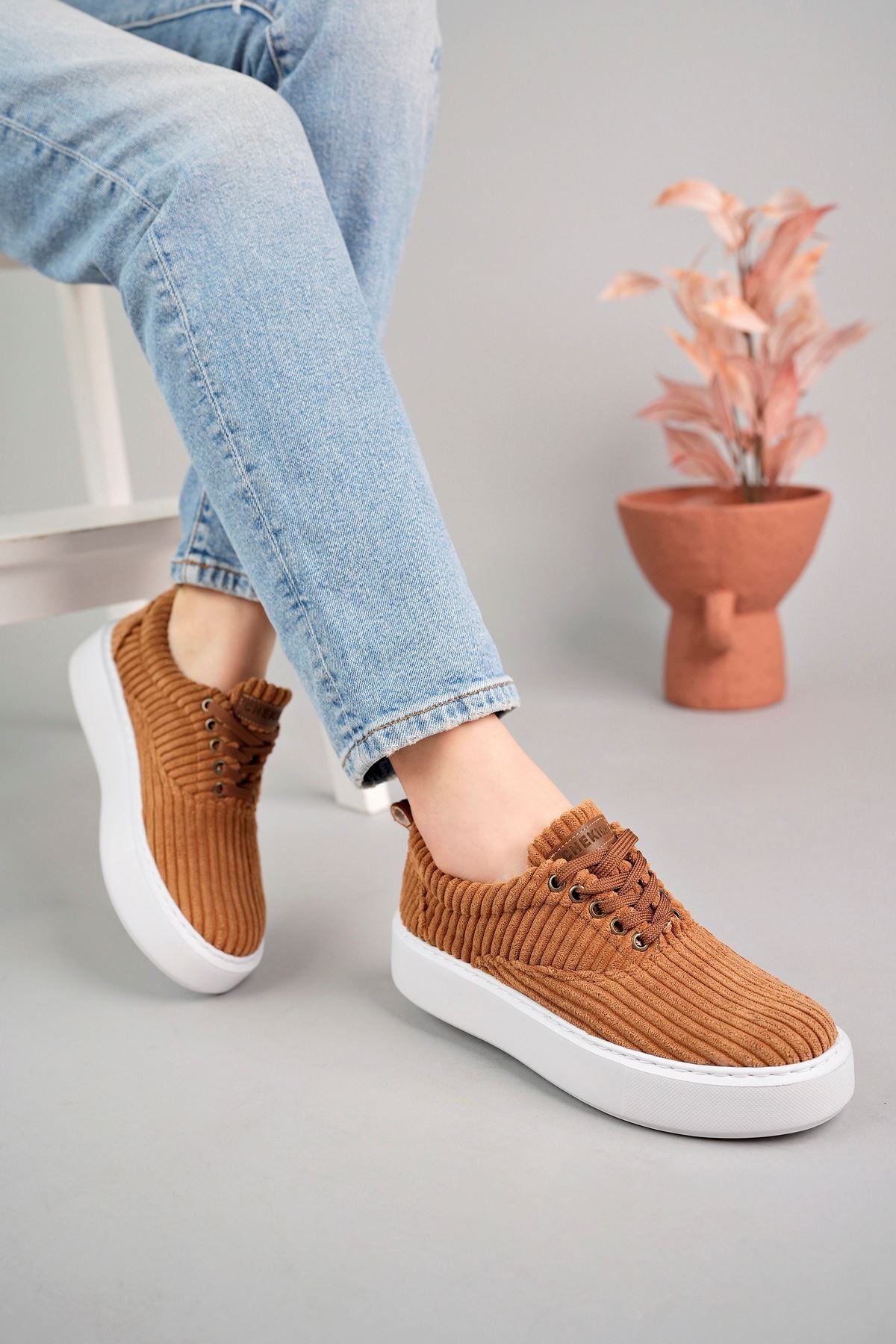 CH173 CBT Velluto Women's Shoes Brown - STREETMODE ™