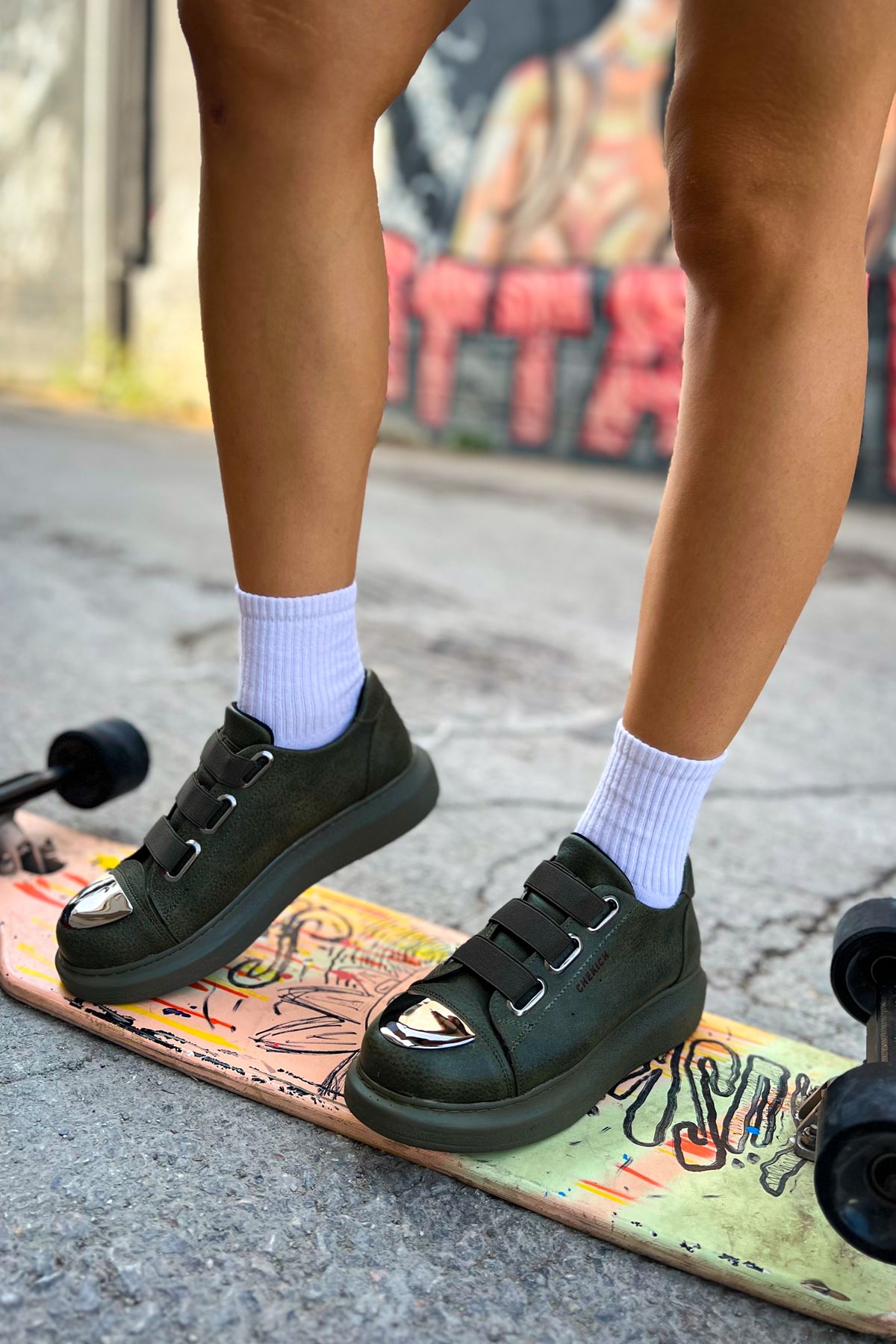 CH251 CRT Mirror Women's Shoes Green - STREETMODE ™