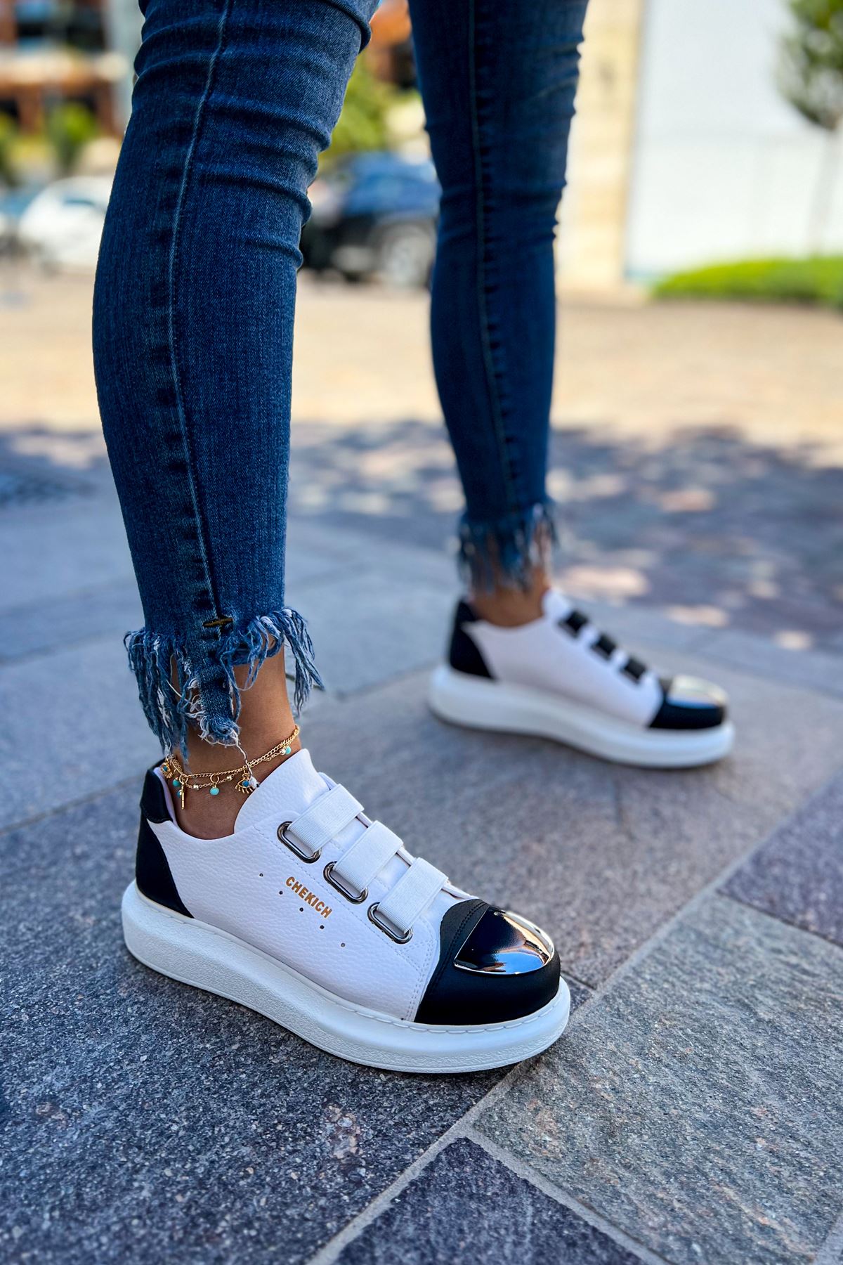 CH251 GBT Mirror Furry Women's Shoes WHITE/BLACK - STREETMODE ™
