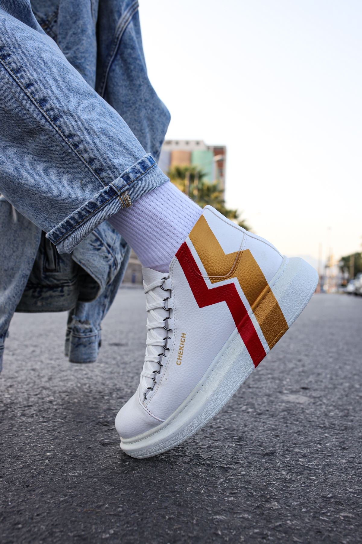 CH263 Men's White-Red-Gold Casual Sneaker Sports Boots - STREETMODE ™