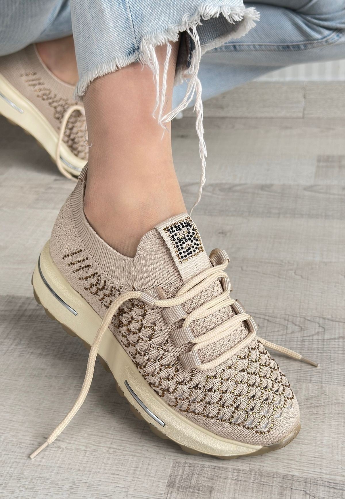 Women's Beige Knitted Beaded Sneakers