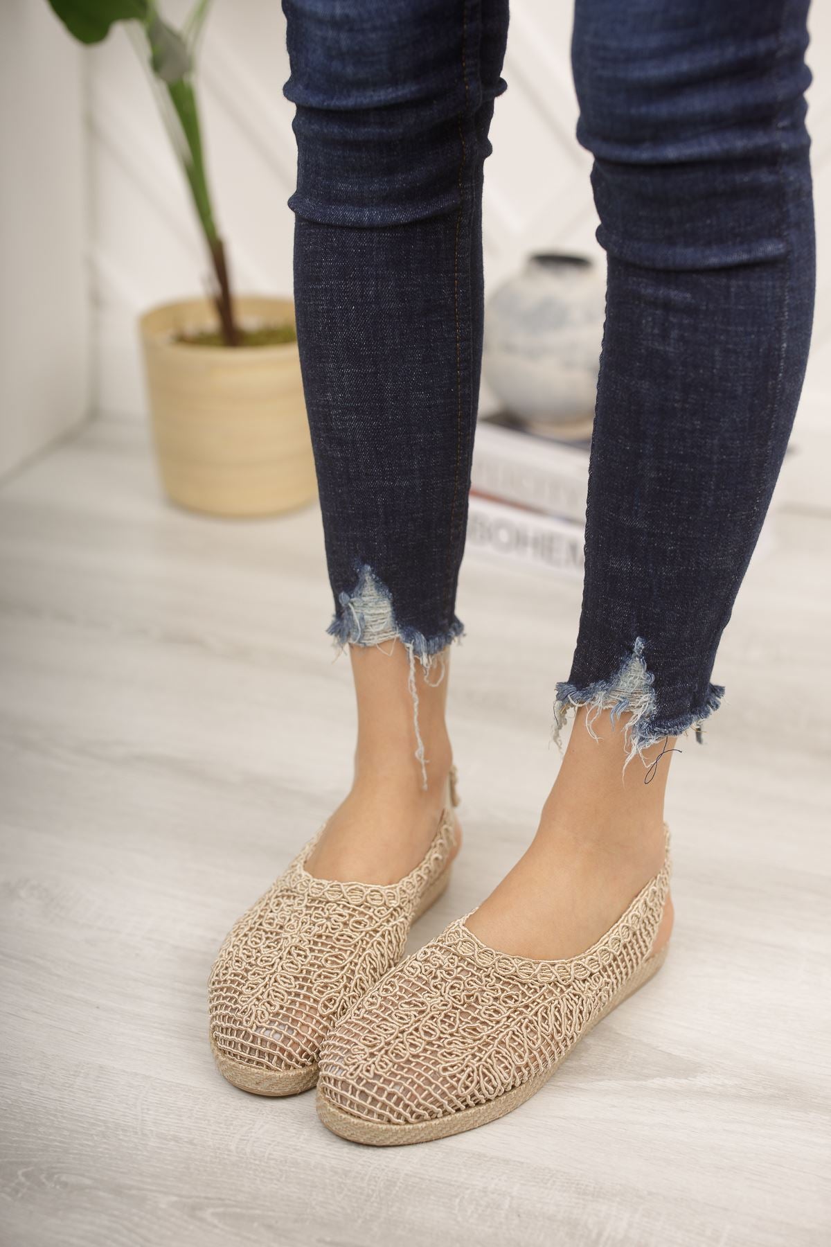 Dahlia Mink Women's Flats