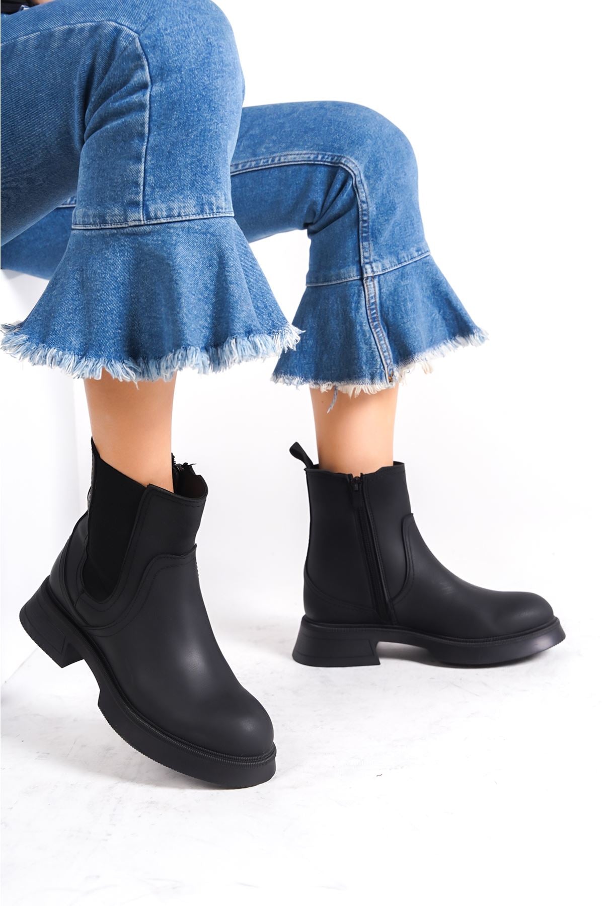 Dalpa Black Women's Boots with Elastic Sides - STREETMODE ™