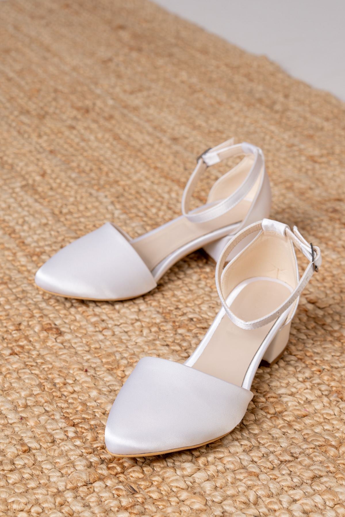 Dary Heeled White Satin Detailed Heeled Shoes - STREETMODE ™