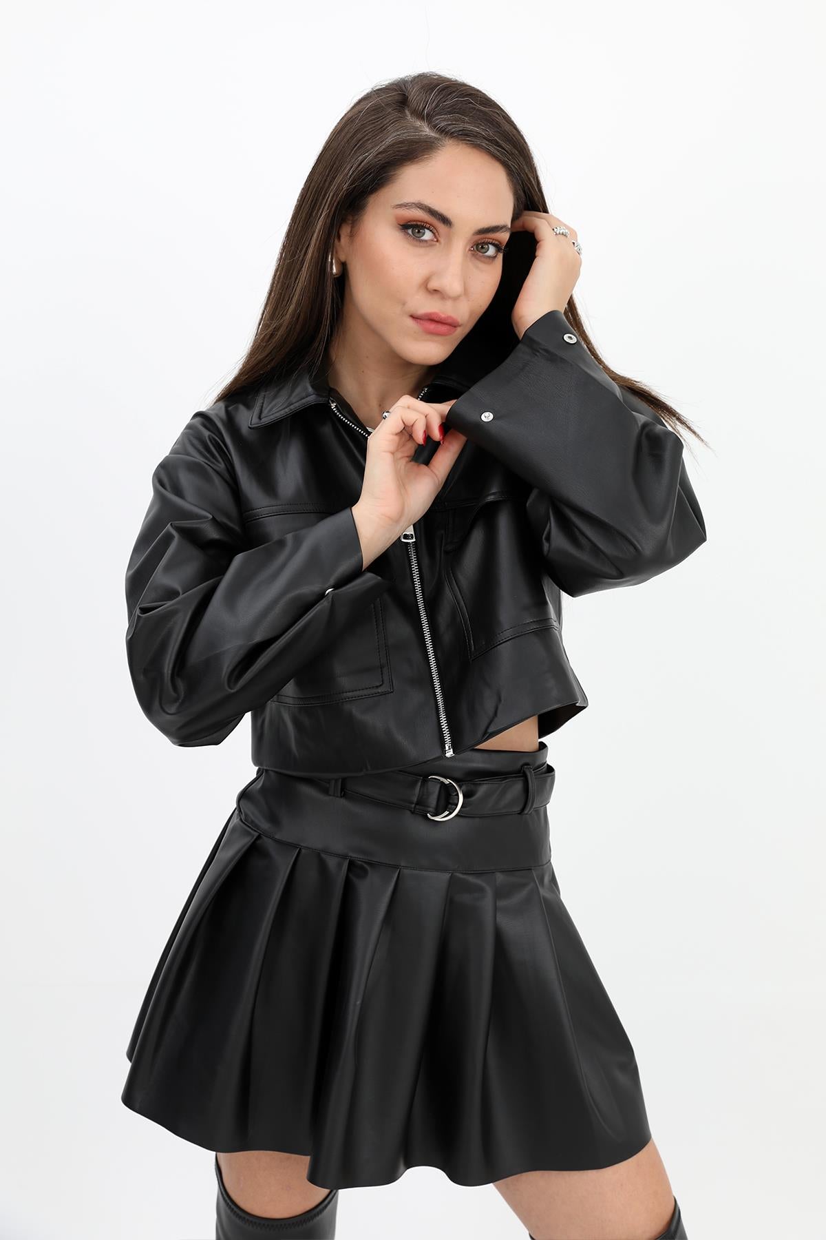 Women's Leather Jacket with Snap on Sleeves and Zipper on the Front - Black - STREETMODE ™