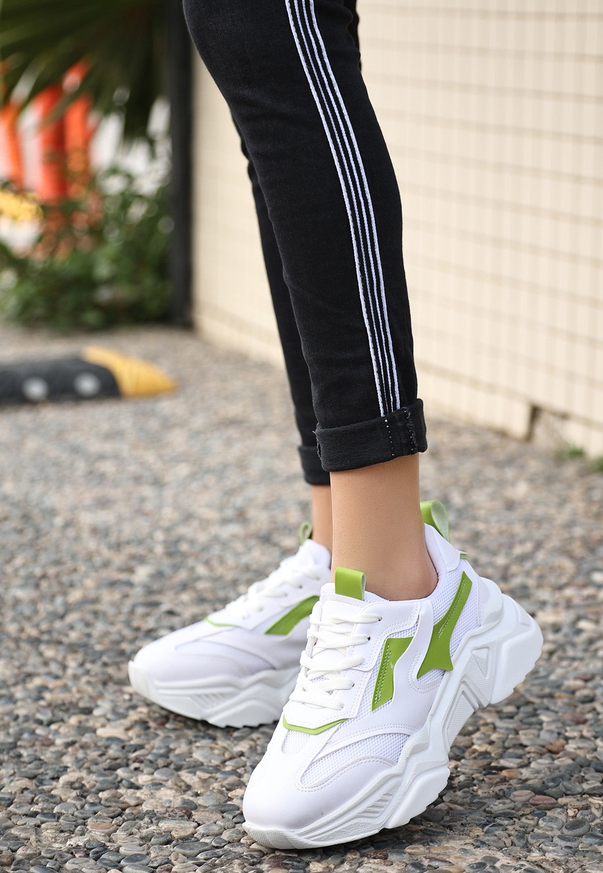 Women's White Leather Green Detailed Lace-Up Sports Shoes - STREETMODE ™