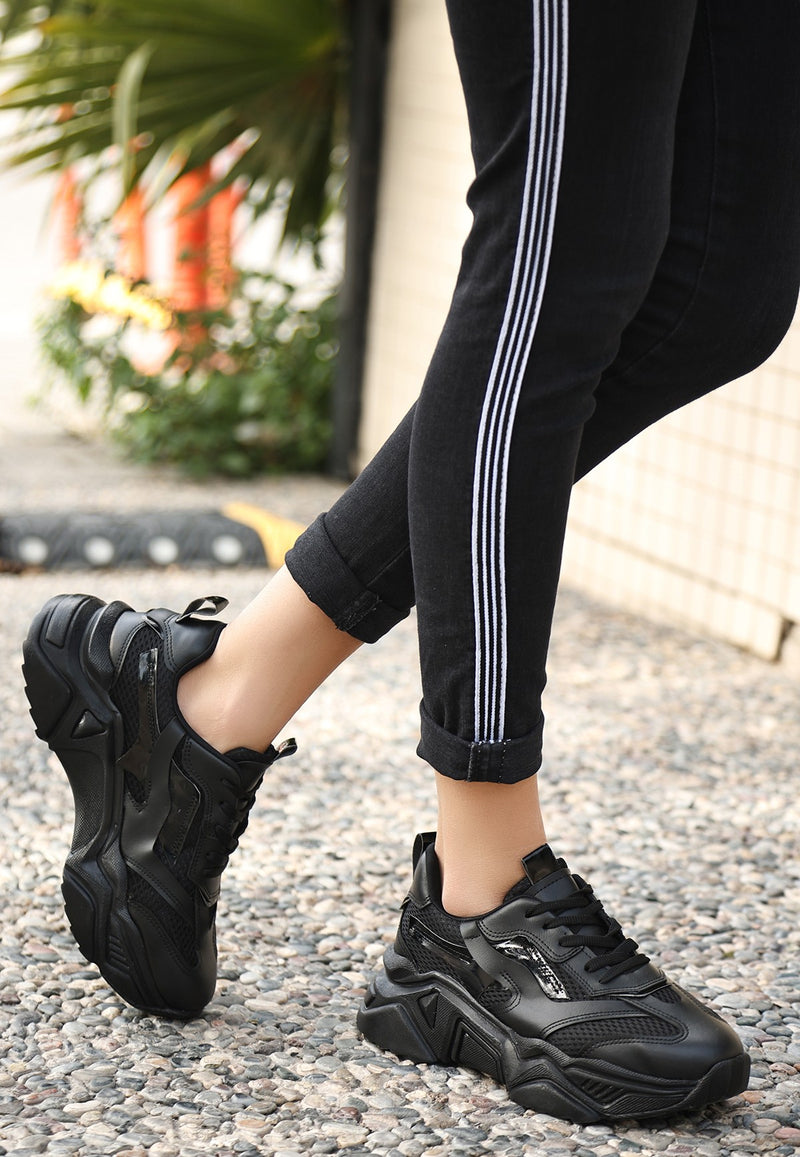 Women's Black Leather Lace-Up Sports Shoes - STREETMODE ™