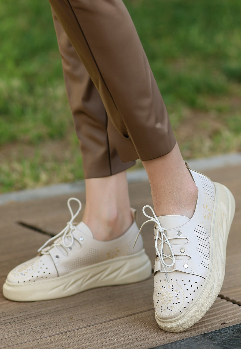 Women's Down Beige Skin Lace-Up Sneakers - STREETMODE ™