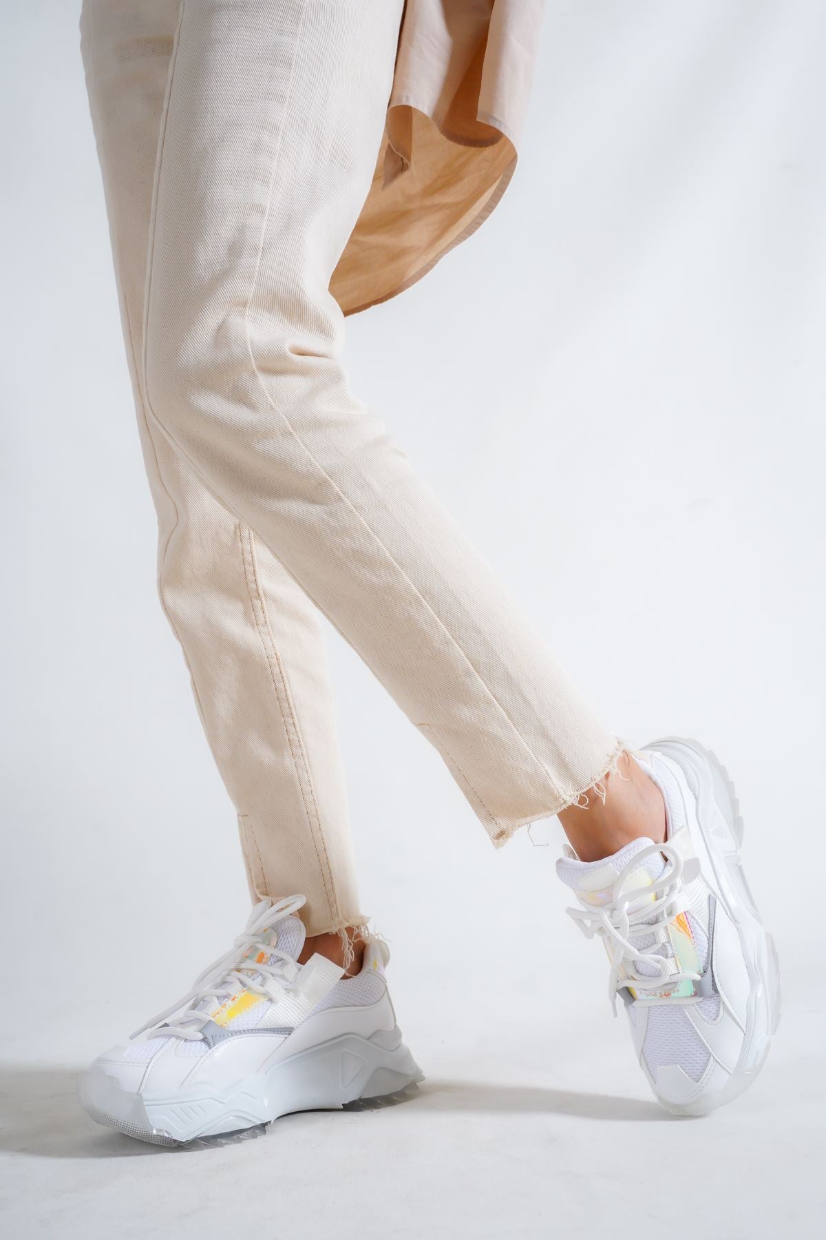 Women's Edinburgh White Lace-up Sports Shoes - STREET MODE ™