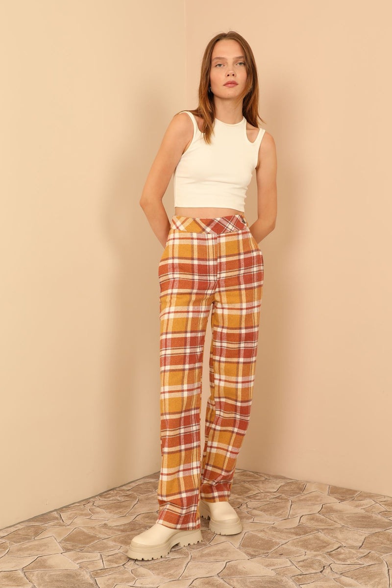 Plaid Fabric Relaxed Fit Women's Trousers-Brown - STREETMODE ™