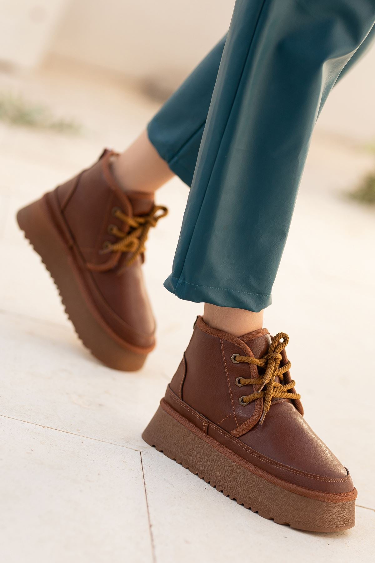 Women's Brown Leather Thick Soled Lace-Up Ankle Boots