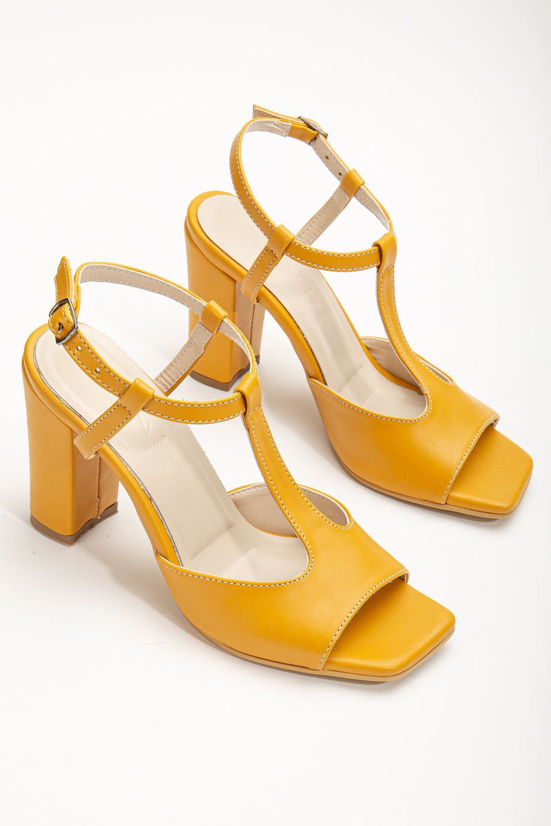 Entela Heeled Mustard Skin Blunt Toe Women's Shoes - STREETMODE ™