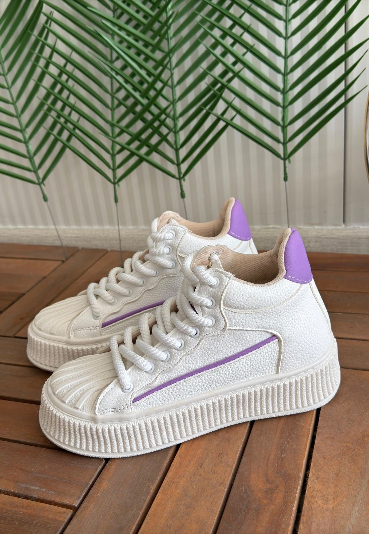 Women's White Skin Lilac Detailed Lace-Up Sneakers