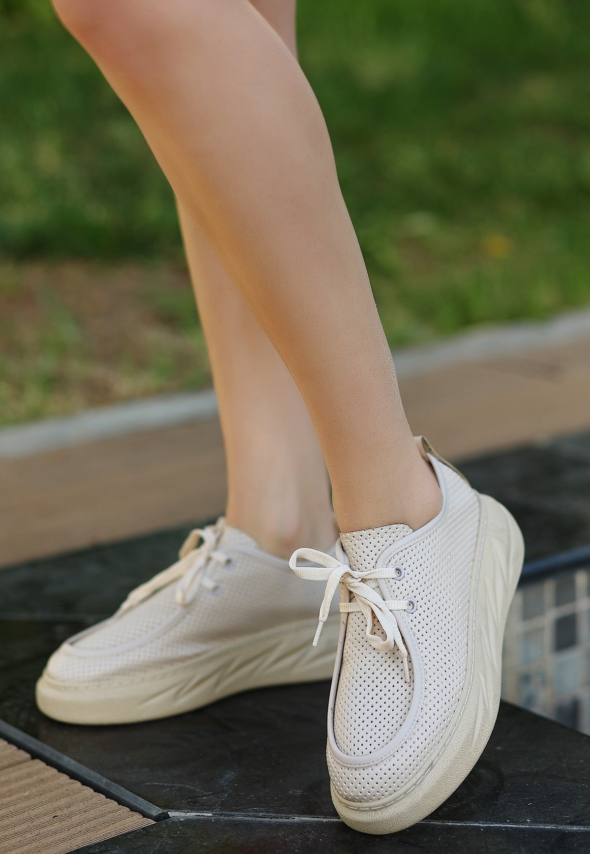 Women's Freya Beige Leather Lace-Up Sports Shoes