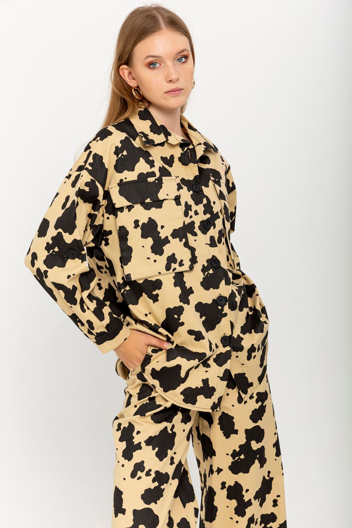 Gabardine Fabric Long Sleeve Shirt Collar Oversize Cow Print Women Jacket - Beige - STREETMODE ™