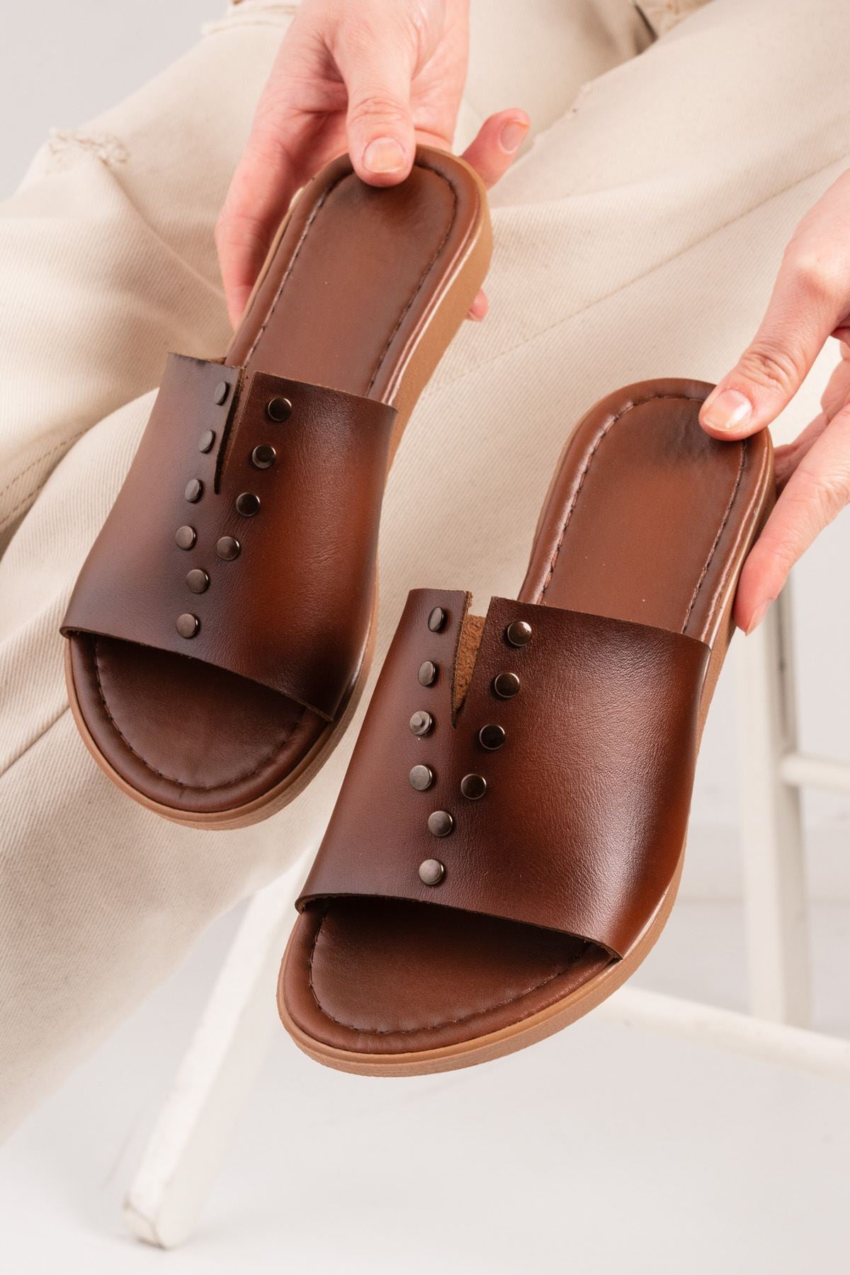 Glenn Brown Genuine Leather Women's Slippers - STREETMODE ™