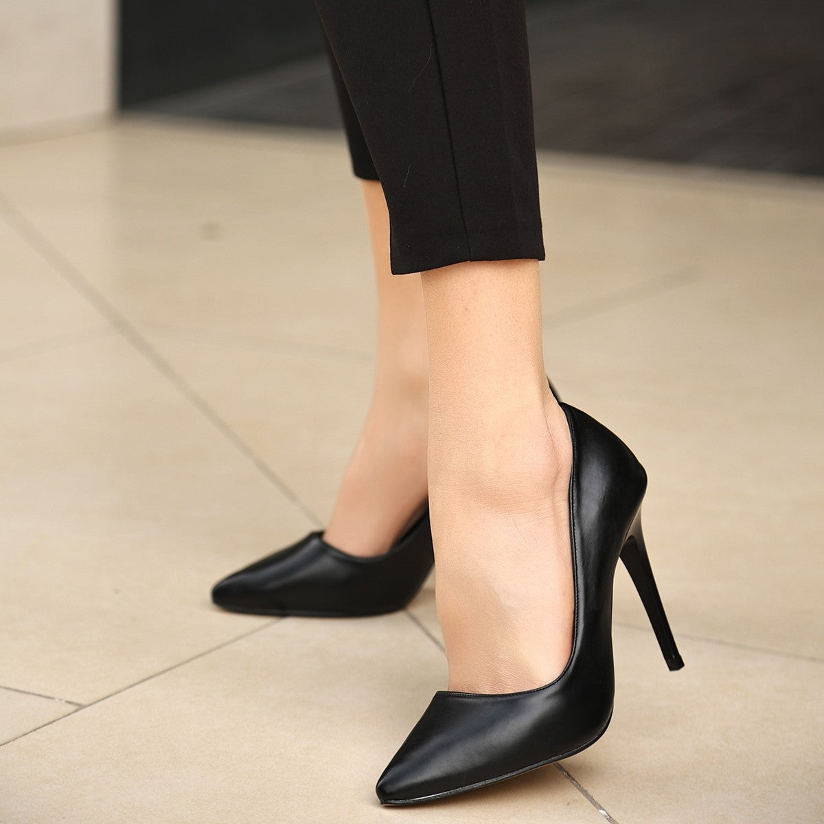 Women's Hillar Black Skin Stiletto Shoes - STREETMODE ™