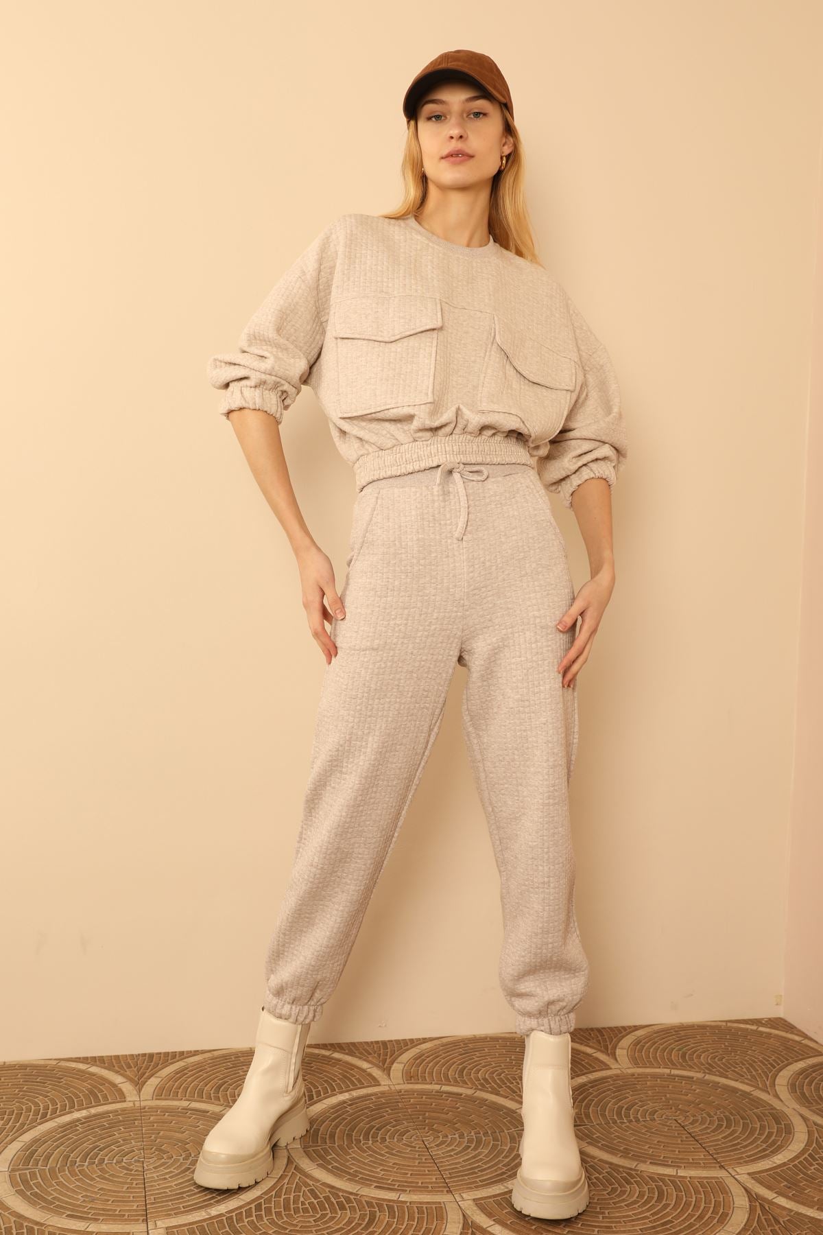 Honeycomb Fabric Ankle Length Comfy Fit Women'S Sweatpant - Beige - STREETMODE ™