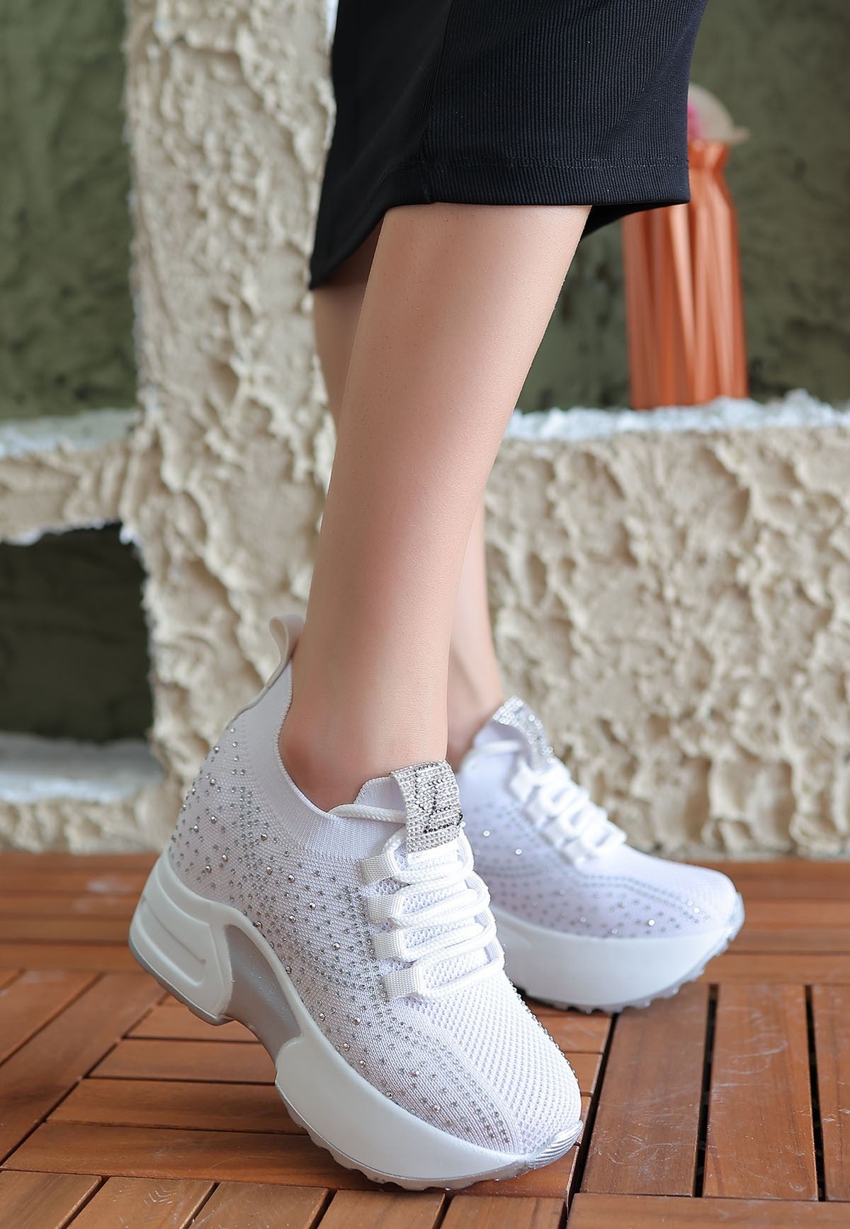 Women's Jiyra White Knitwear Lace-Up Sports Shoes