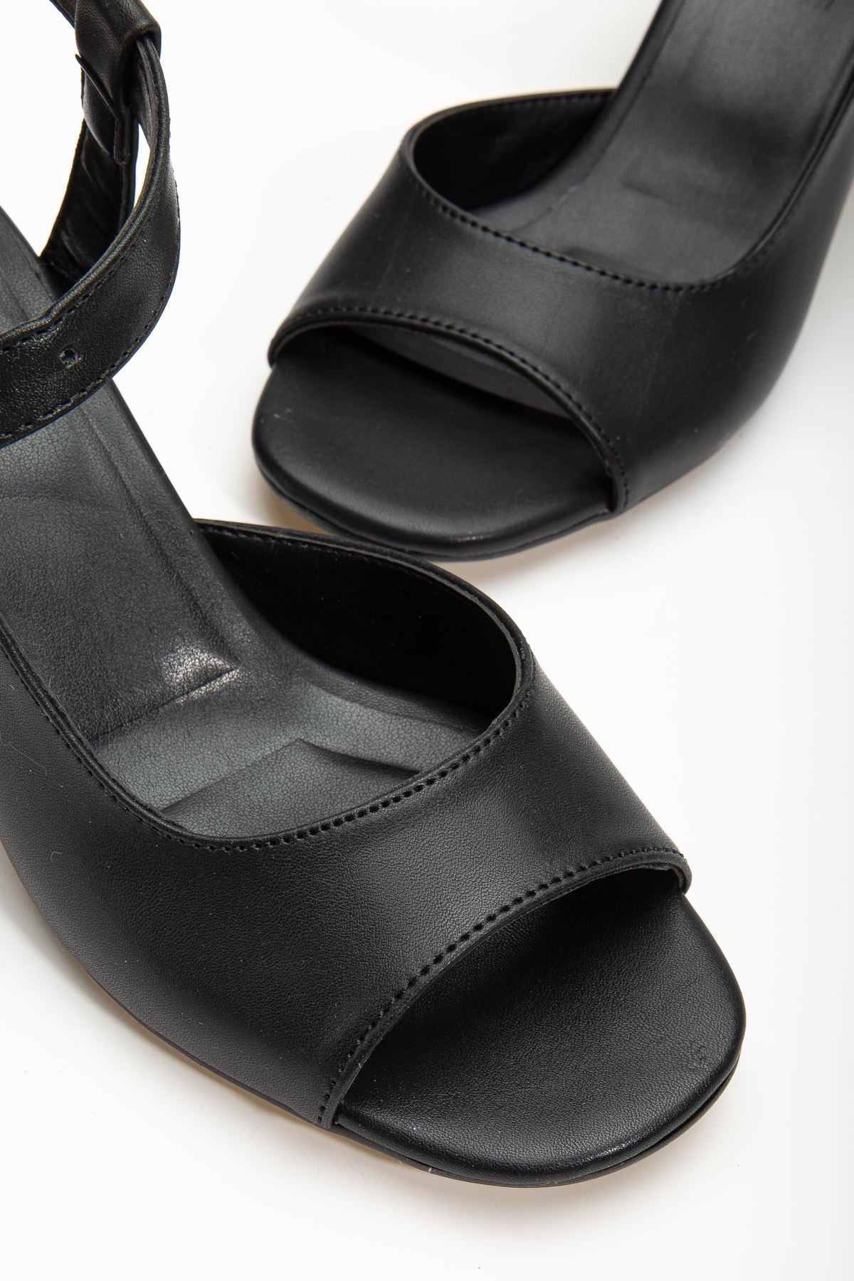 Keri Heeled Black Skin Blunt Toe Women's Shoes - STREETMODE ™