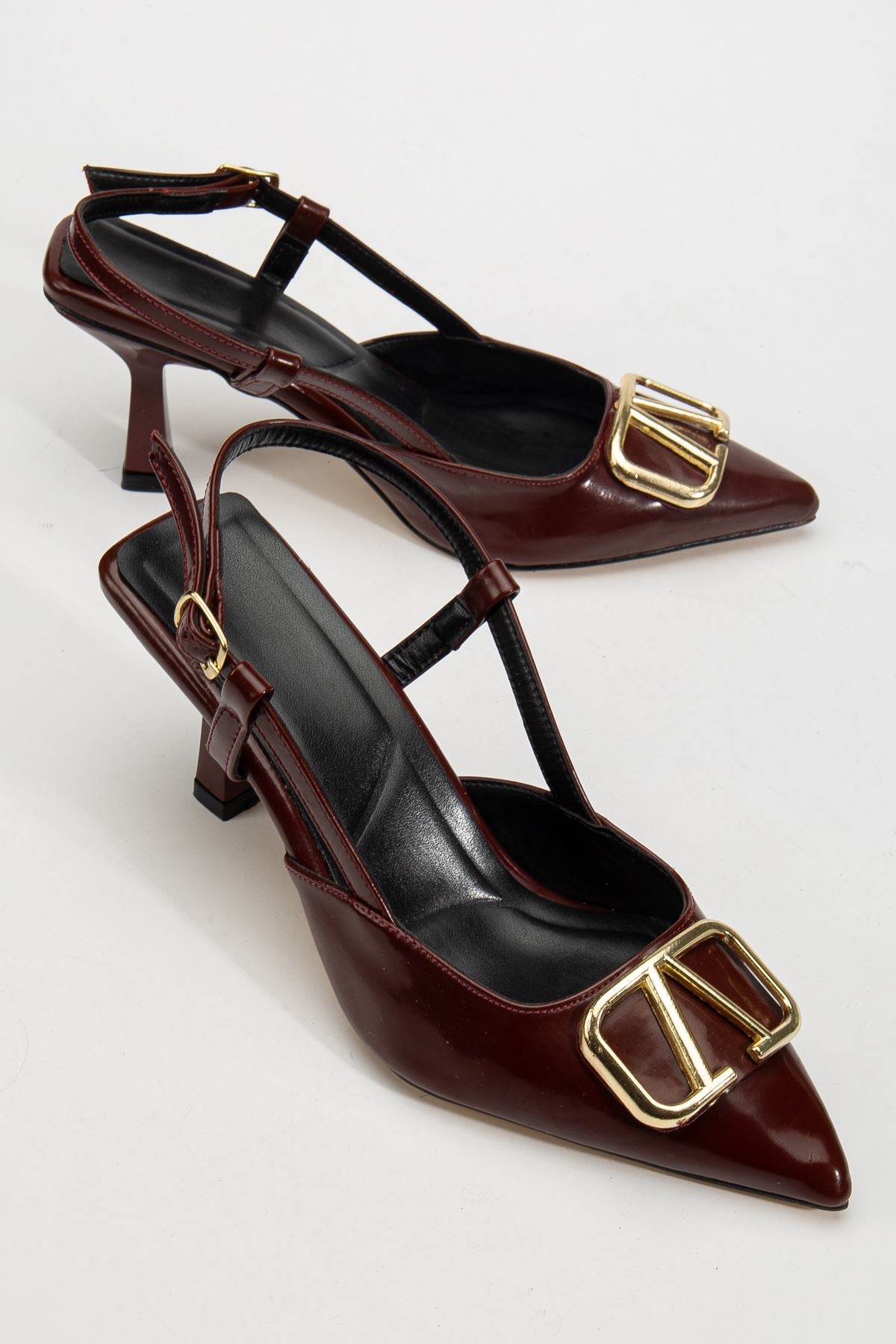 Women's Burgundy Patent Leather Buckle Detailed Thin Heeled Shoes - STREETMODE ™