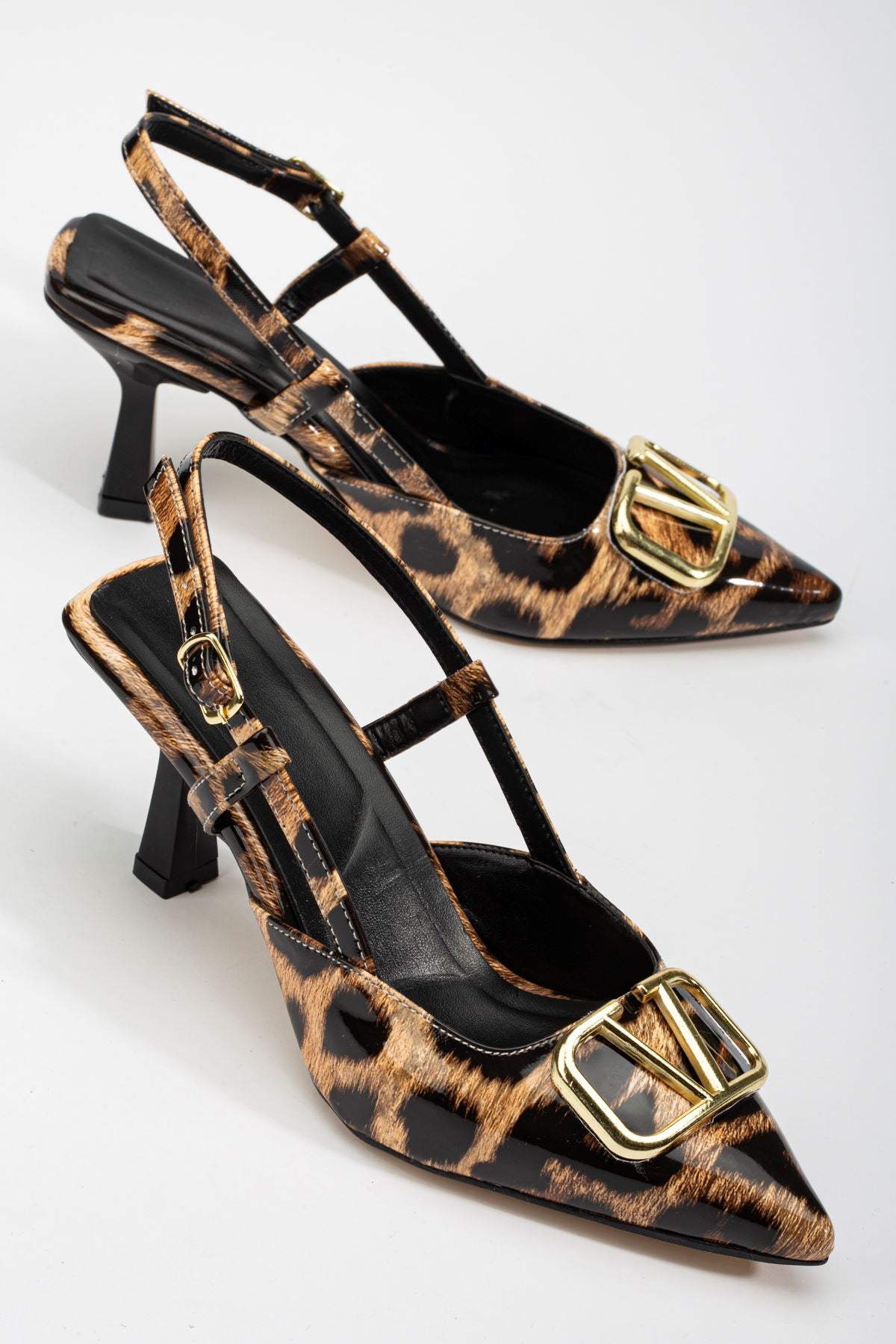 Leopard Patent Leather Buckle Detailed Thin Heeled Shoes