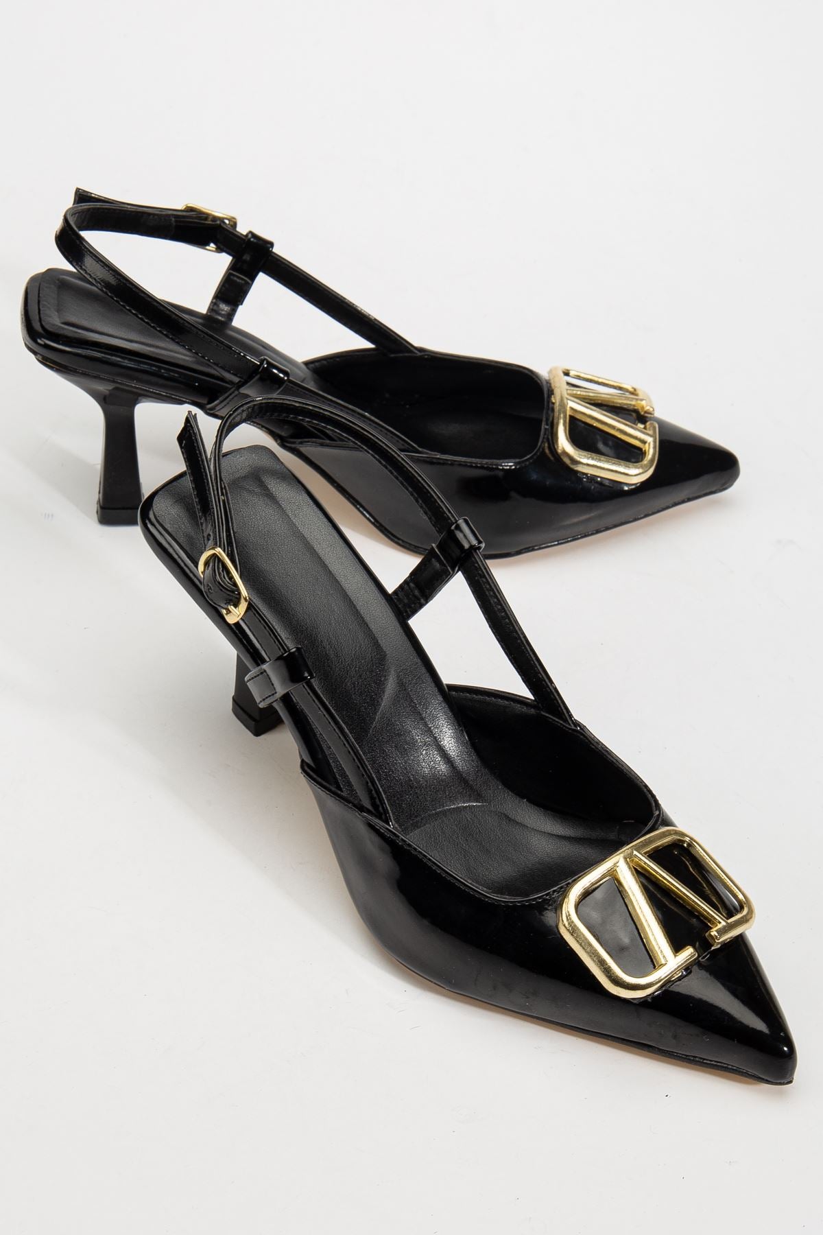 Women's Black Patent Leather Buckle Detailed Thin Heeled Shoes - STREETMODE ™