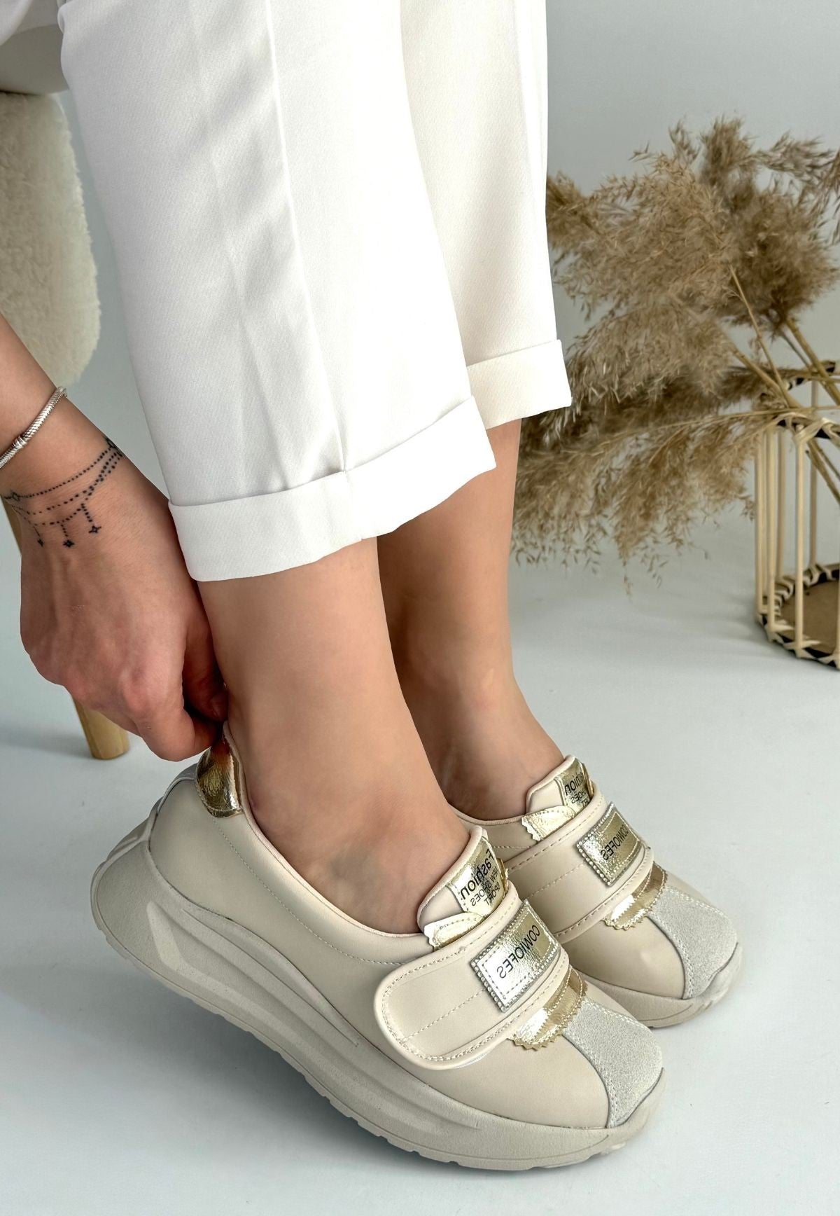 Women's Beige Skin Gold Detailed Sneakers