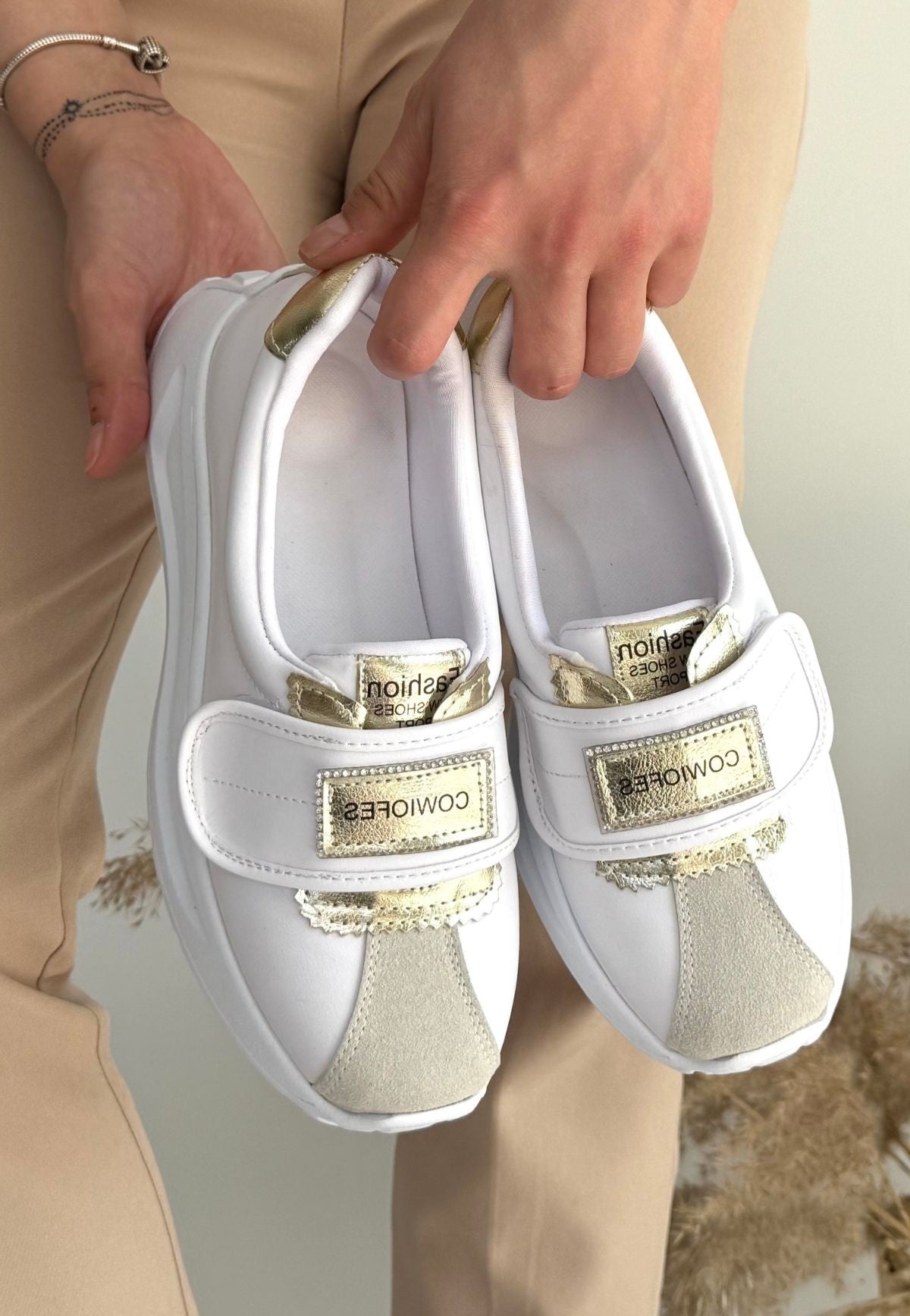 Women's White Skin Gold Detailed Sneakers