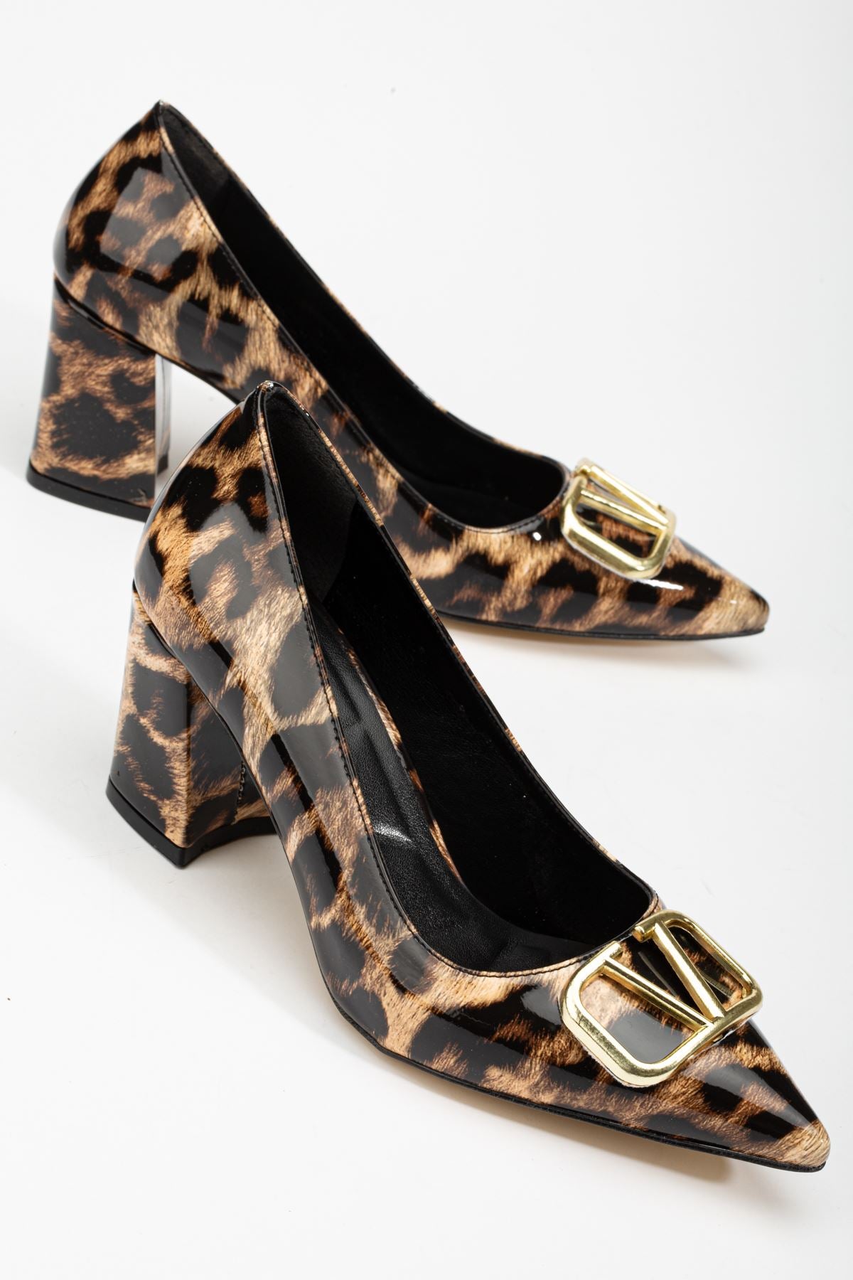 Women's Leopard Patent Leather Buckle Detailed Thick Heel Shoes - STREETMODE ™