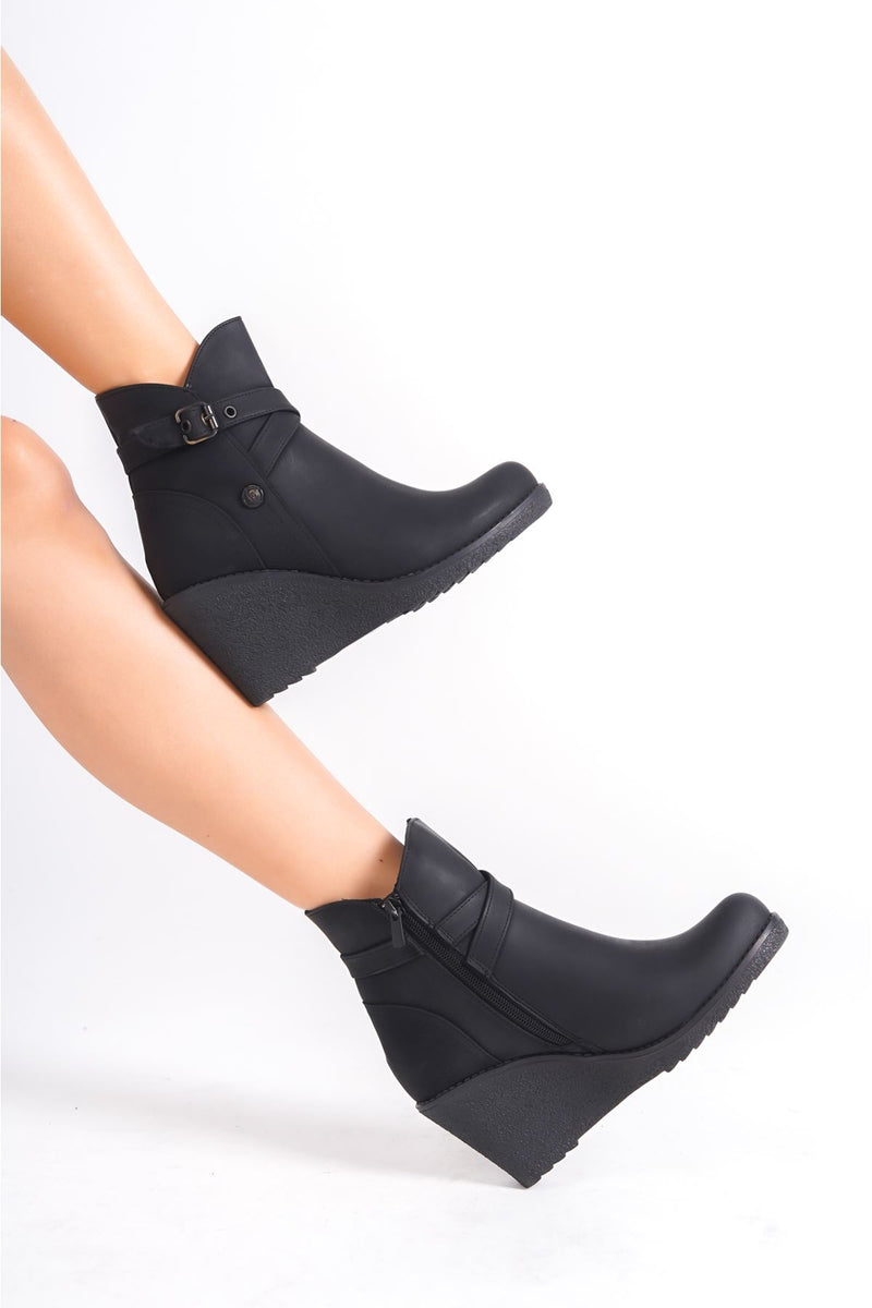 Liza Luxury Skin Women's Black Boots - STREETMODE ™