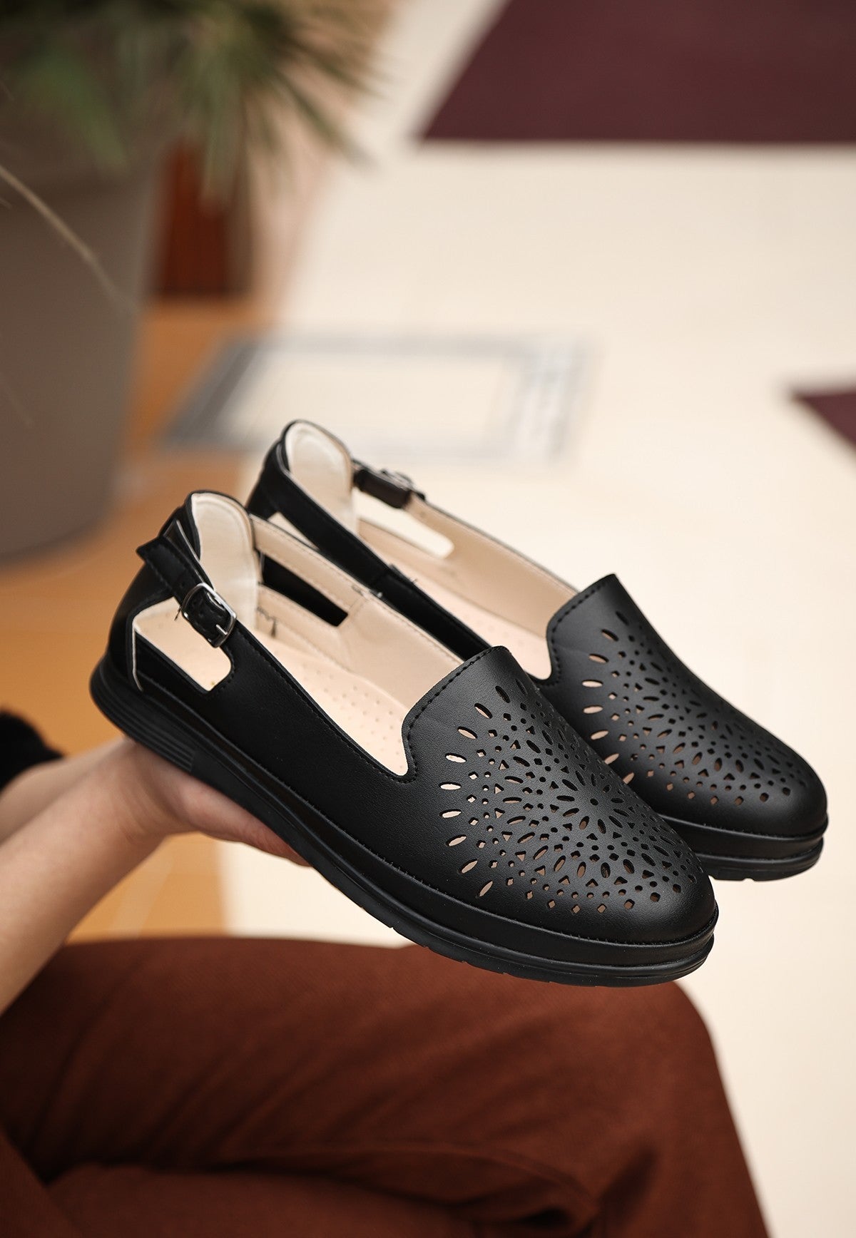 Women's Black Leather Ballerina Shoes