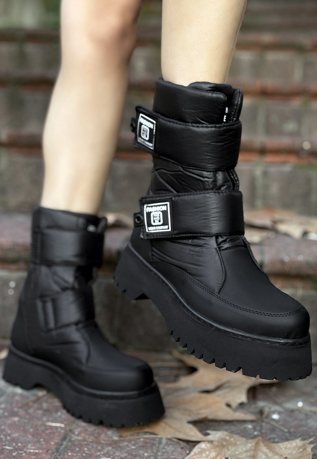 Women's Black Leather Snow Boots