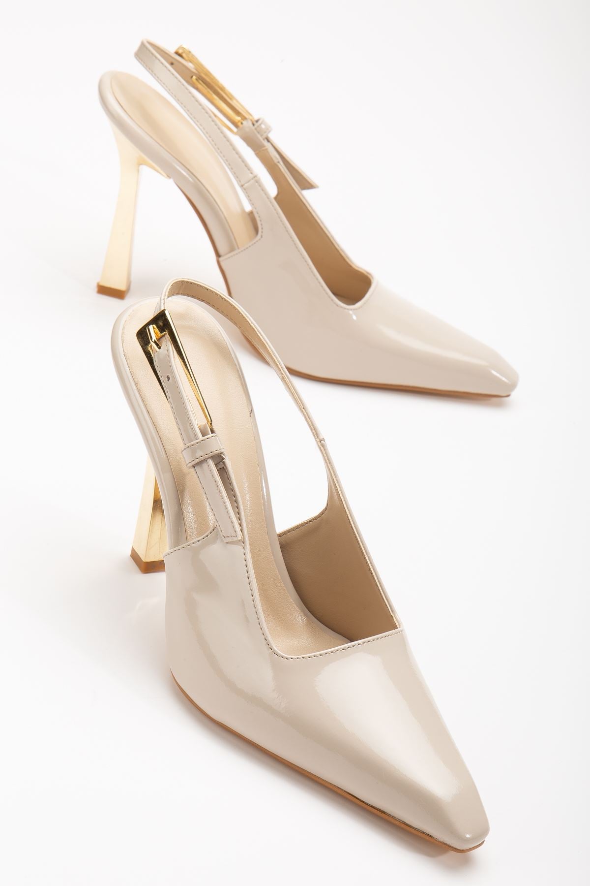 Minni Beige Patent Leather Gold Detailed Blunt Toe Women's Heeled Shoes - STREETMODE ™