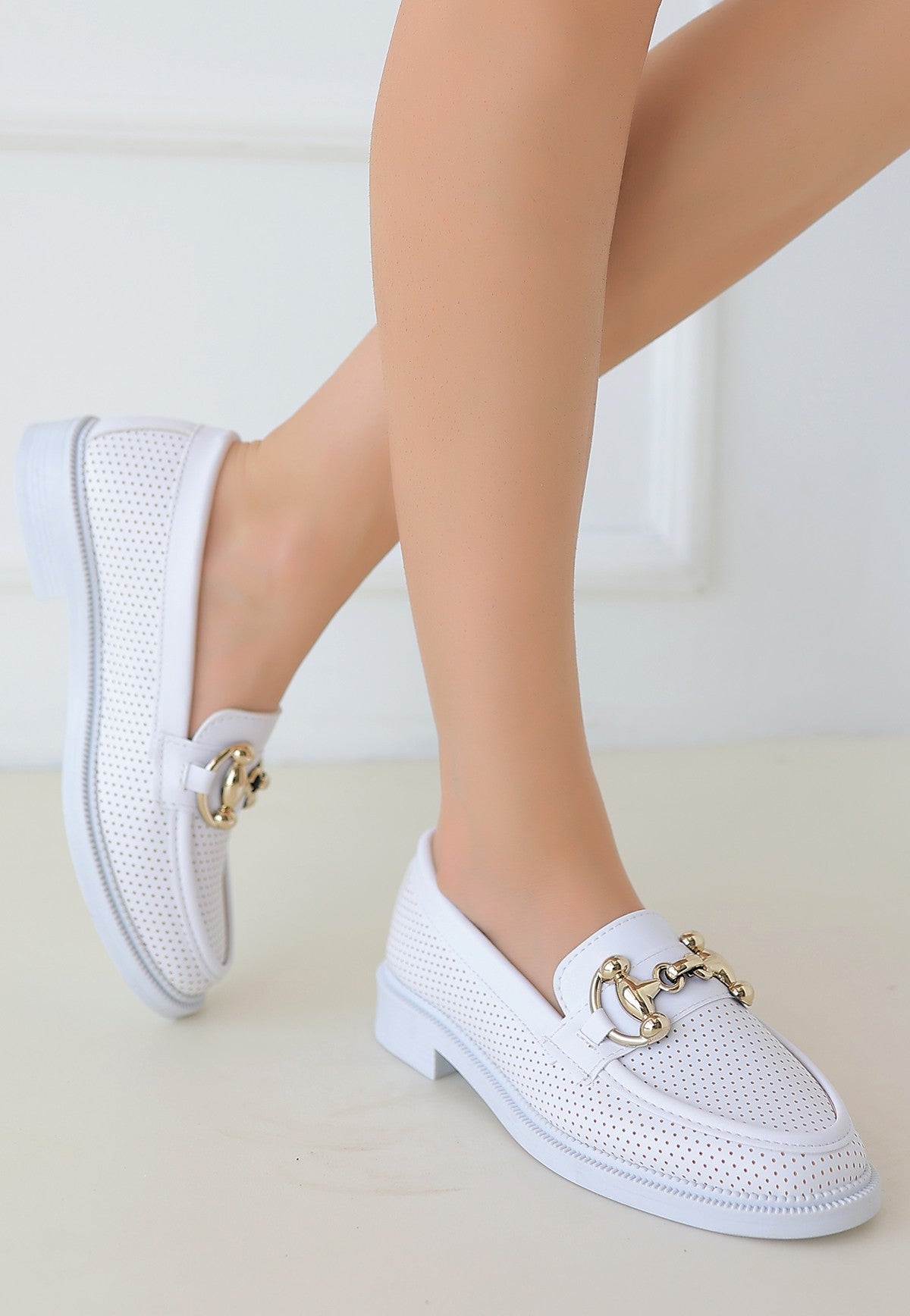 Women's White Skin Ballerina Shoes