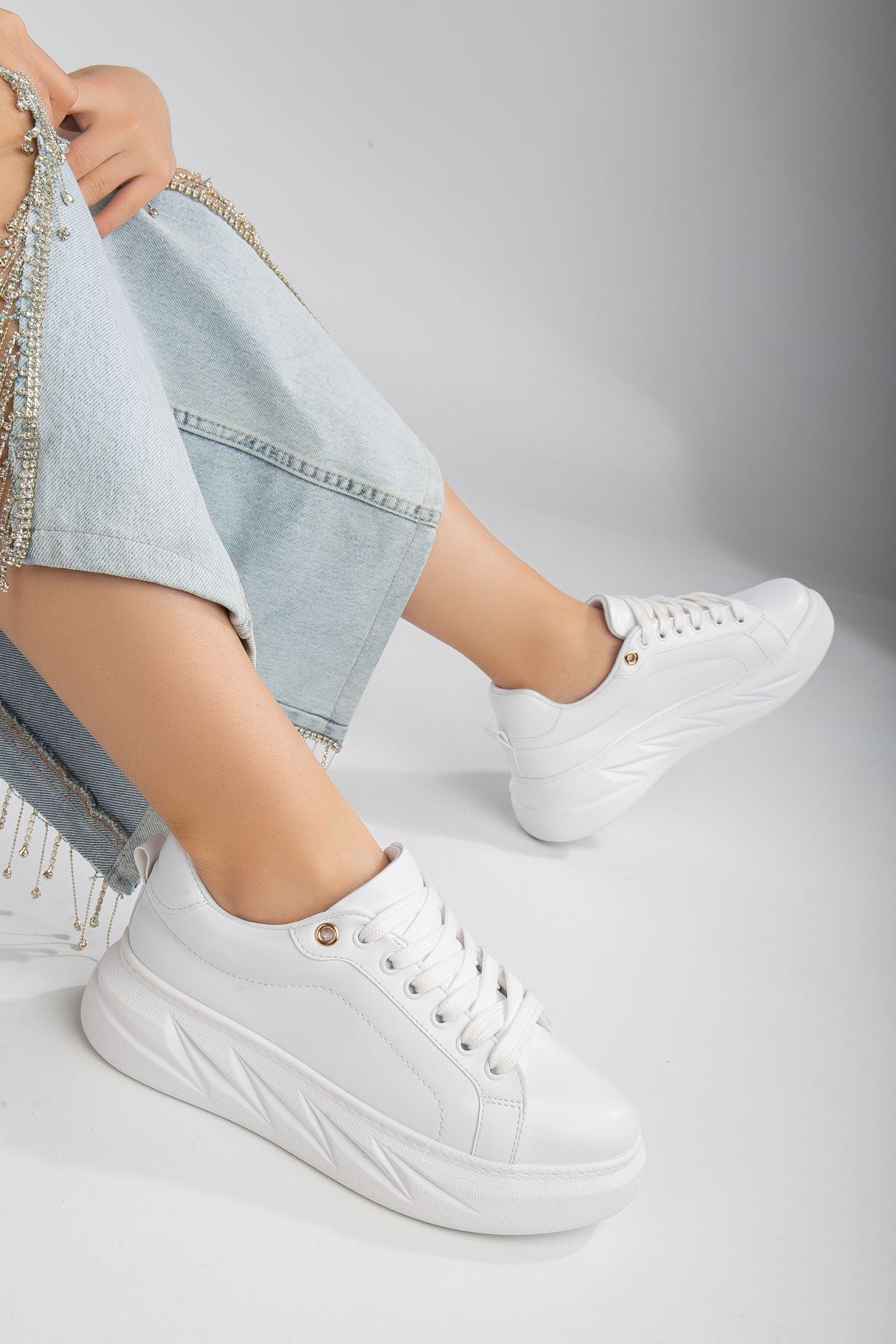 Women's Nerina White Skin Thick Sole Detailed Sneakers - STREETMODE ™