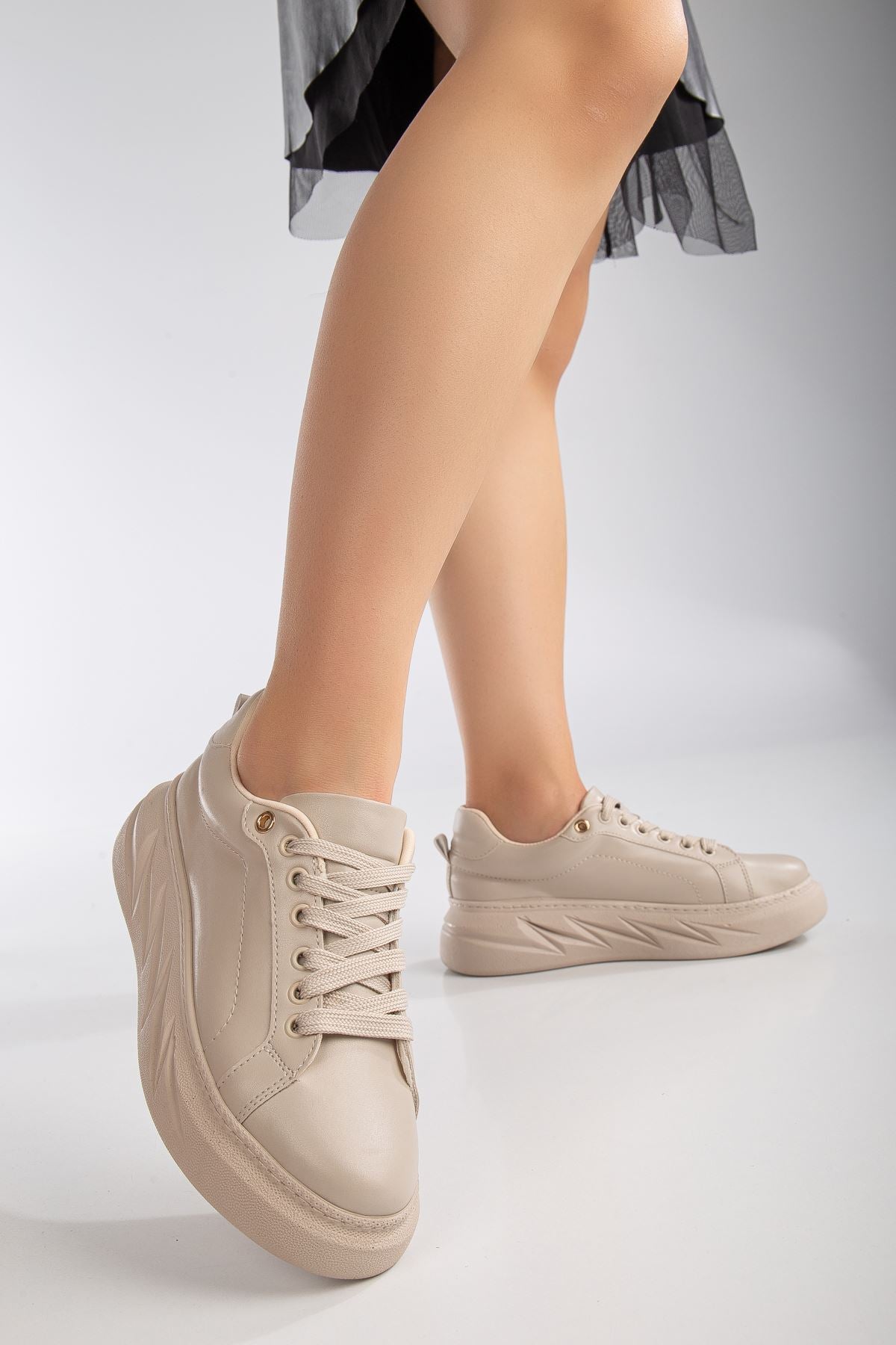 Nerina Cream Skin Thick Sole Detailed Sneakers - STREETMODE ™
