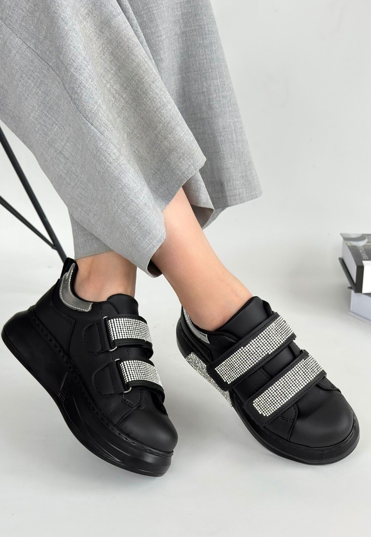 Women's Black Leather Velcro Sneakers - STREETMODE ™