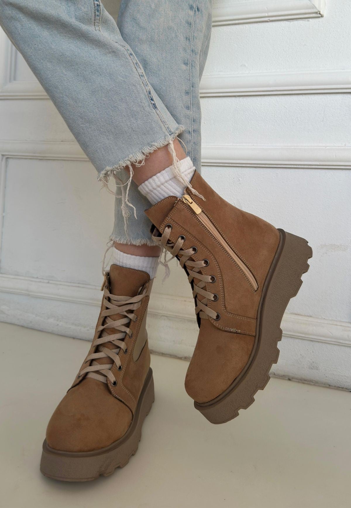 Women's Nude Suede Lace-Up Boots - STREETMODE ™