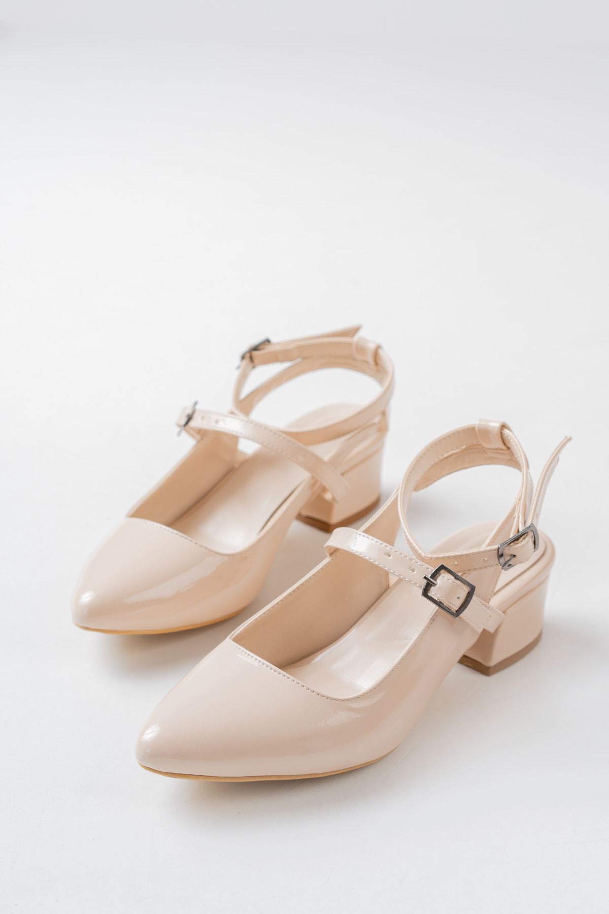 Nita Cream Patent Leather Low Heel Women's Shoes - STREETMODE ™