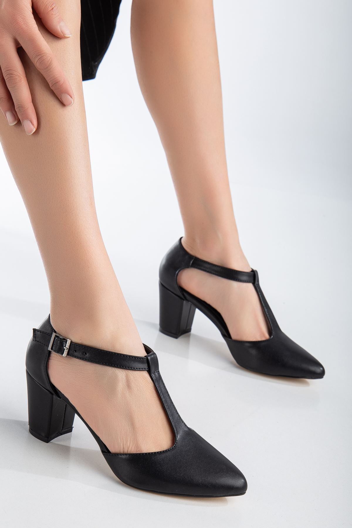 Niven Black Leather Heeled Women's Shoes - STREETMODE ™