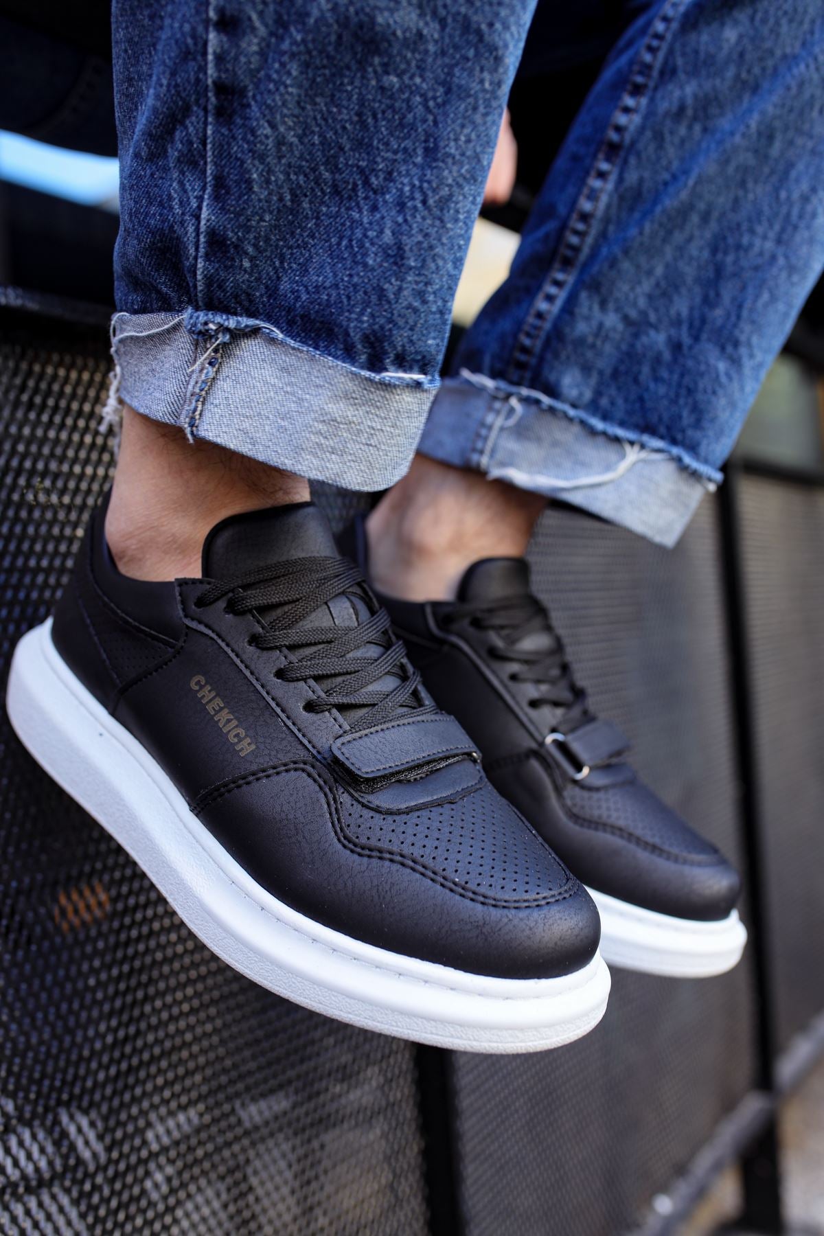 Original Design CH073 Men's Black-White Sole Lace-Up Casual Sneaker Sports Shoes - STREETMODE ™