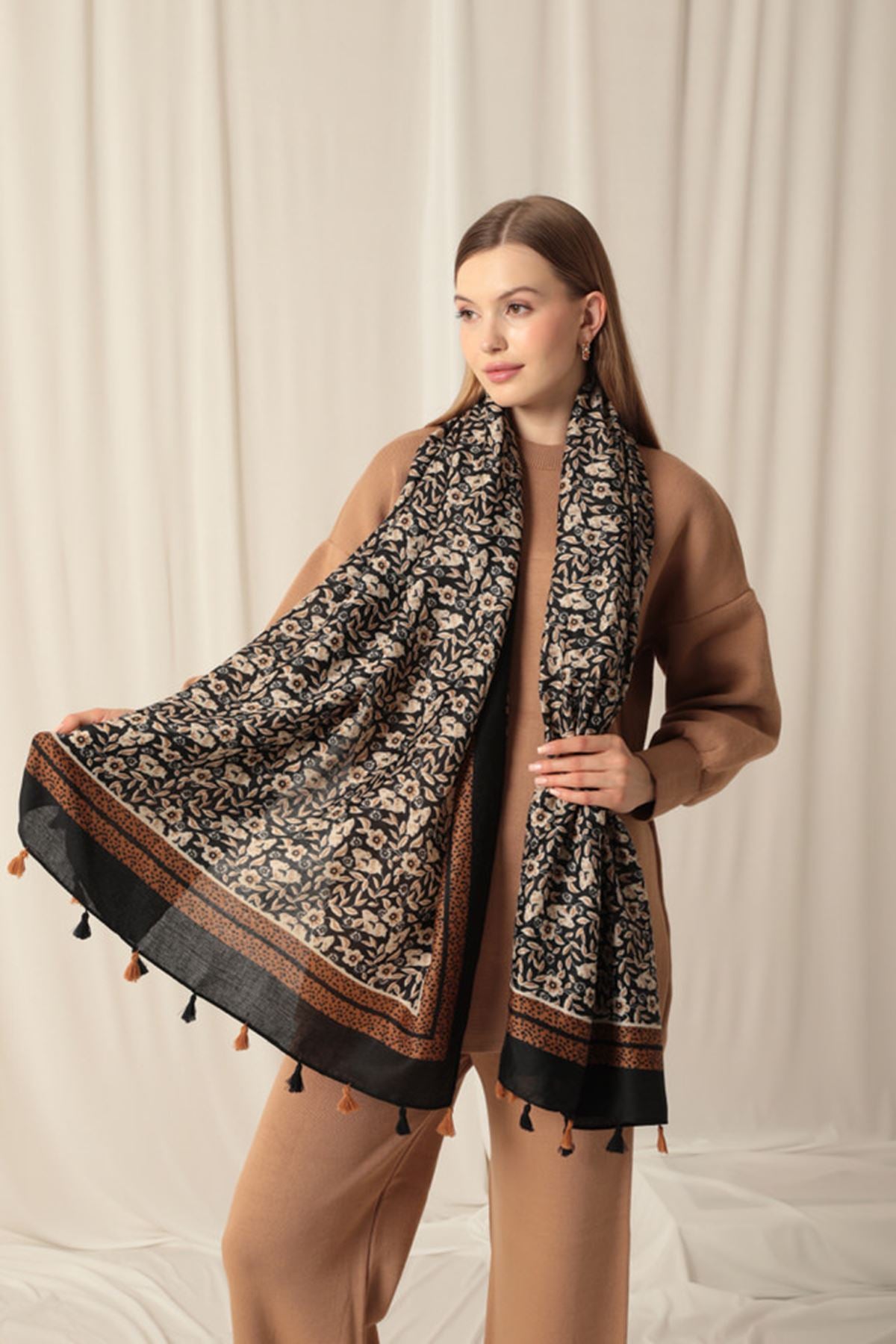 Tasseled Leaf Patterned Women's Black Shawl - STREETMODE ™