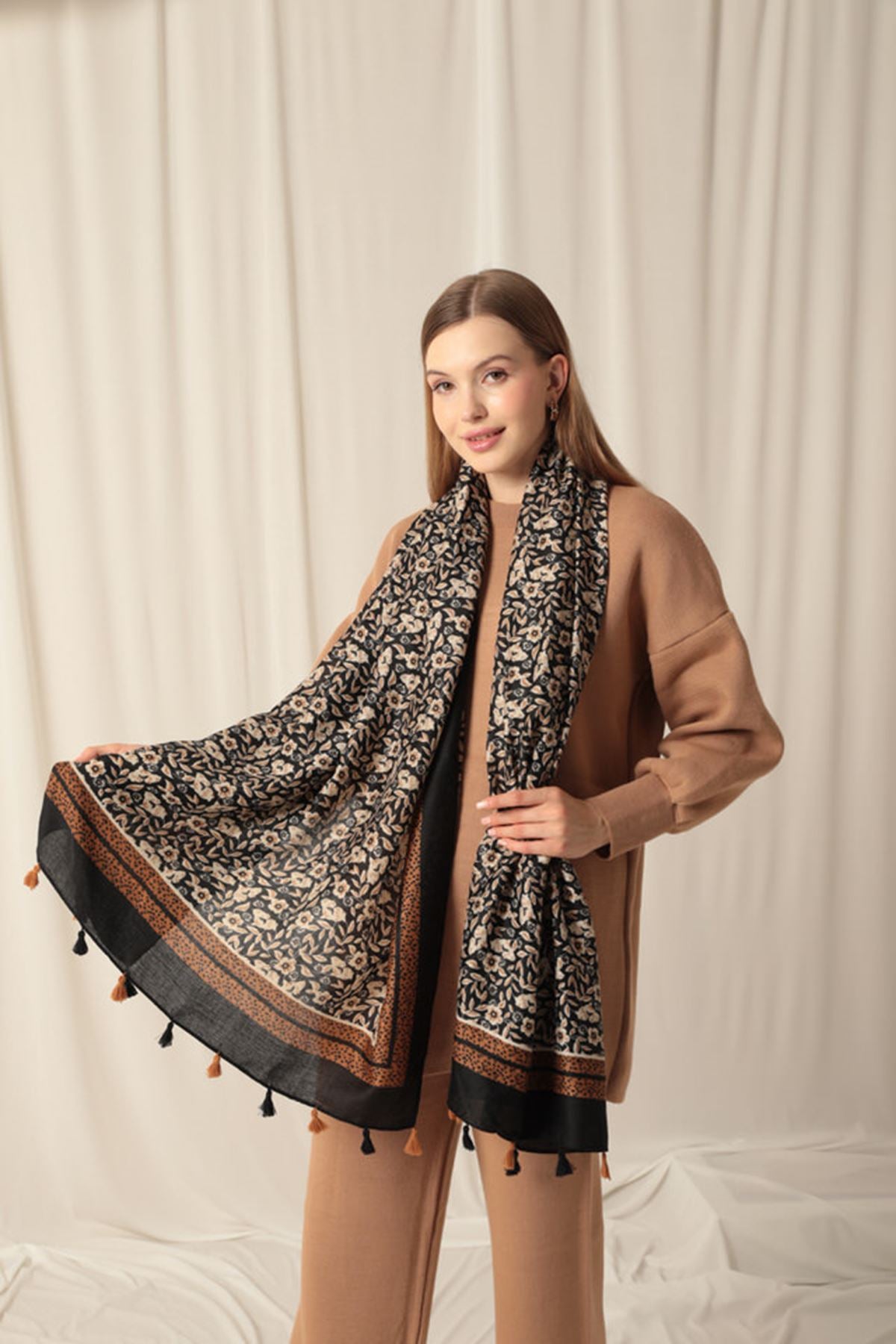 Tasseled Leaf Patterned Women's Black Shawl - STREETMODE ™