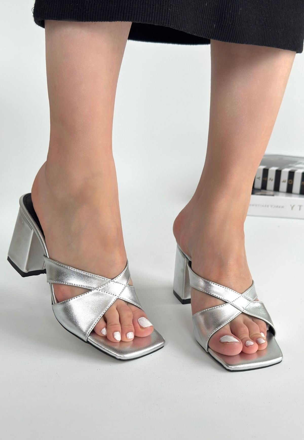 Women's Silver Skin Heeled Slippers - STREETMODE ™