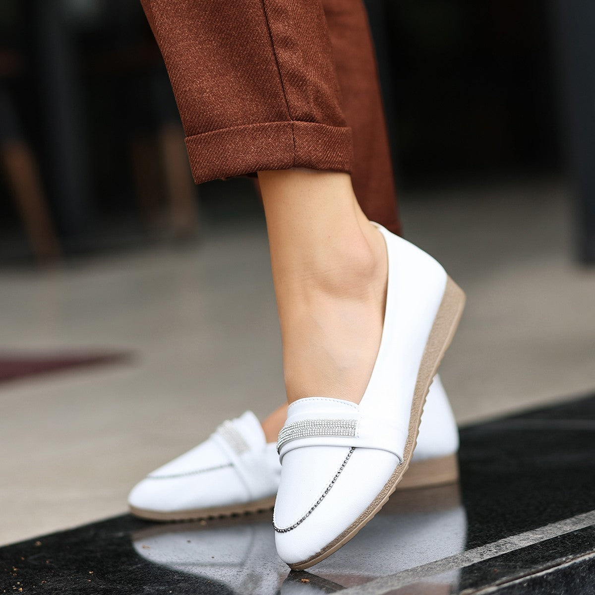 Women's Senda Beige Skin Flat Shoes - STREETMODE ™