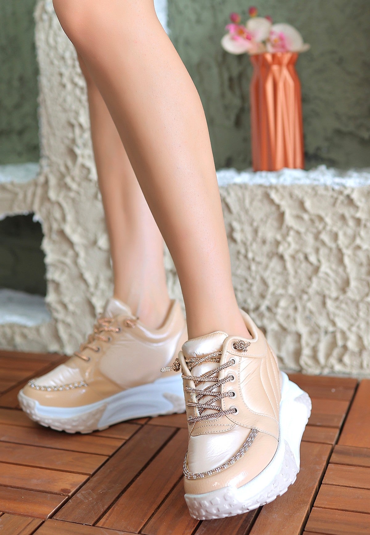 Women's Nude Skin Lace-Up Sports Shoes
