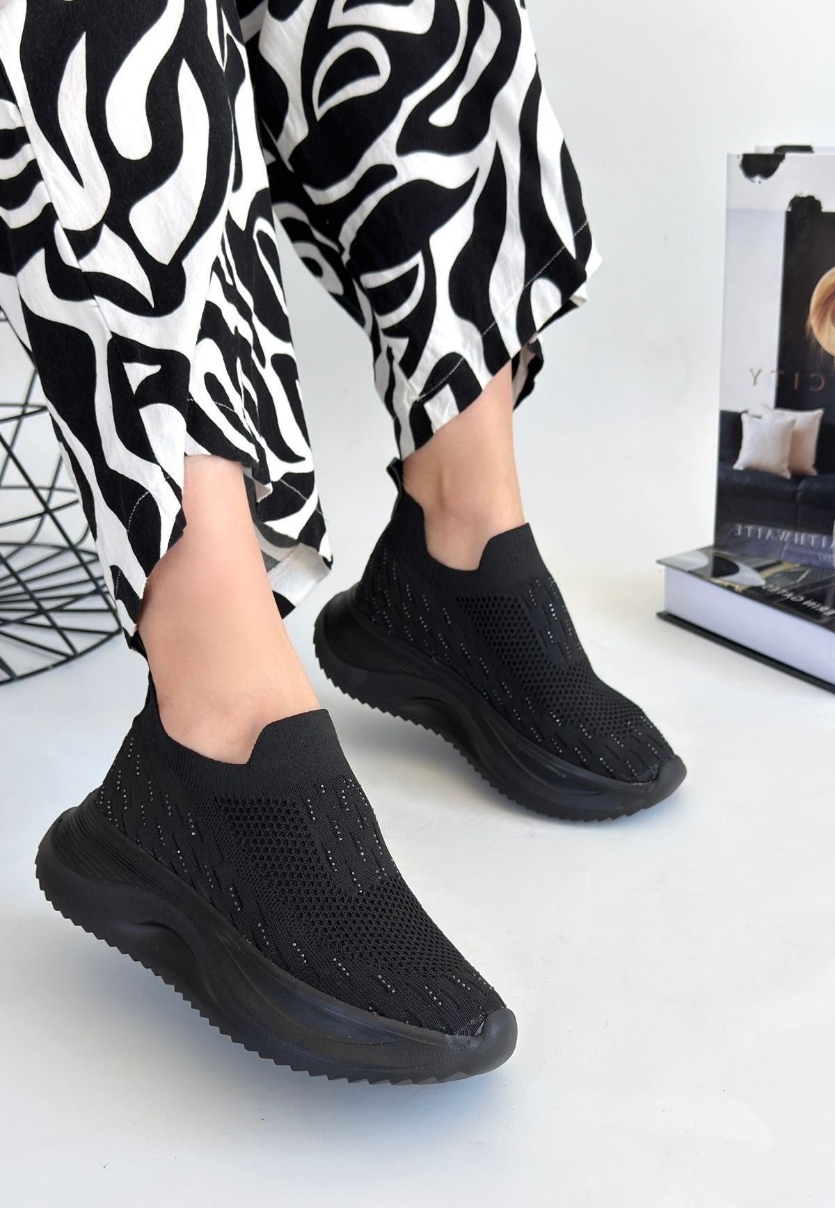 Women's Black Knitted Beaded Sneakers - STREETMODE ™
